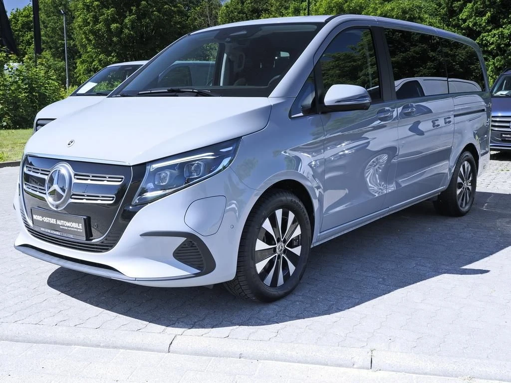 Mercedes-Benz-EQV 300-image-6