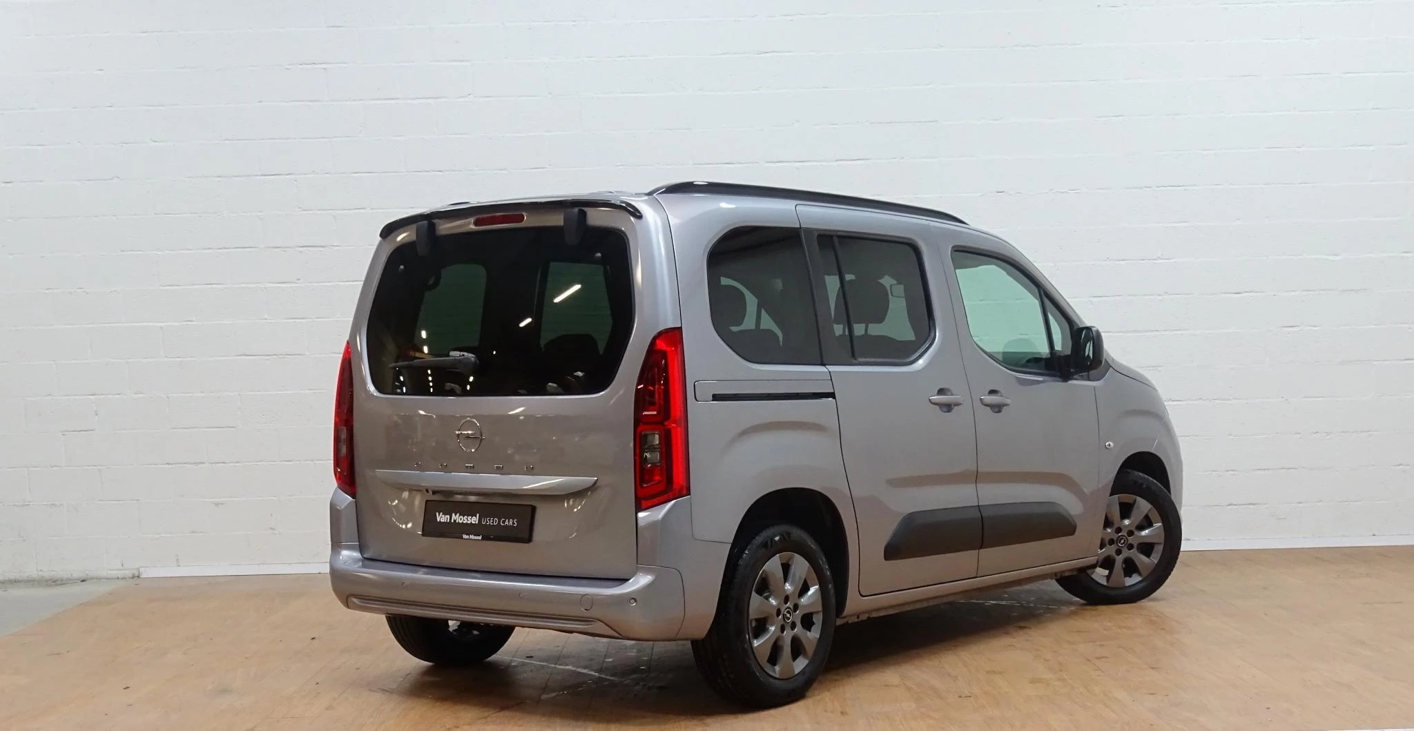 Opel Combo Life 1.2T Edition+gps+camera+park pilot achteraan