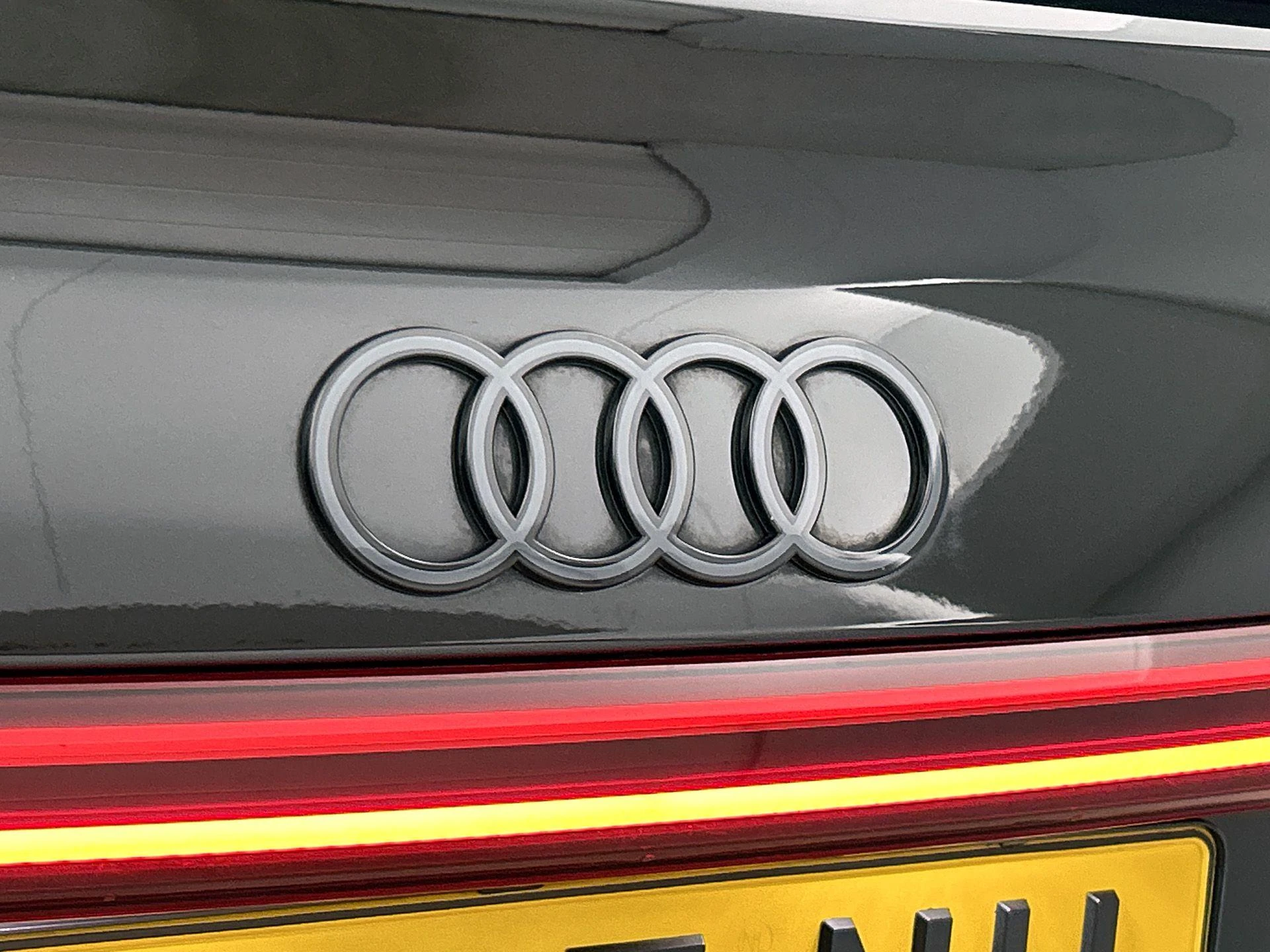 Audi-Q8 Sportback e-tron-image-9