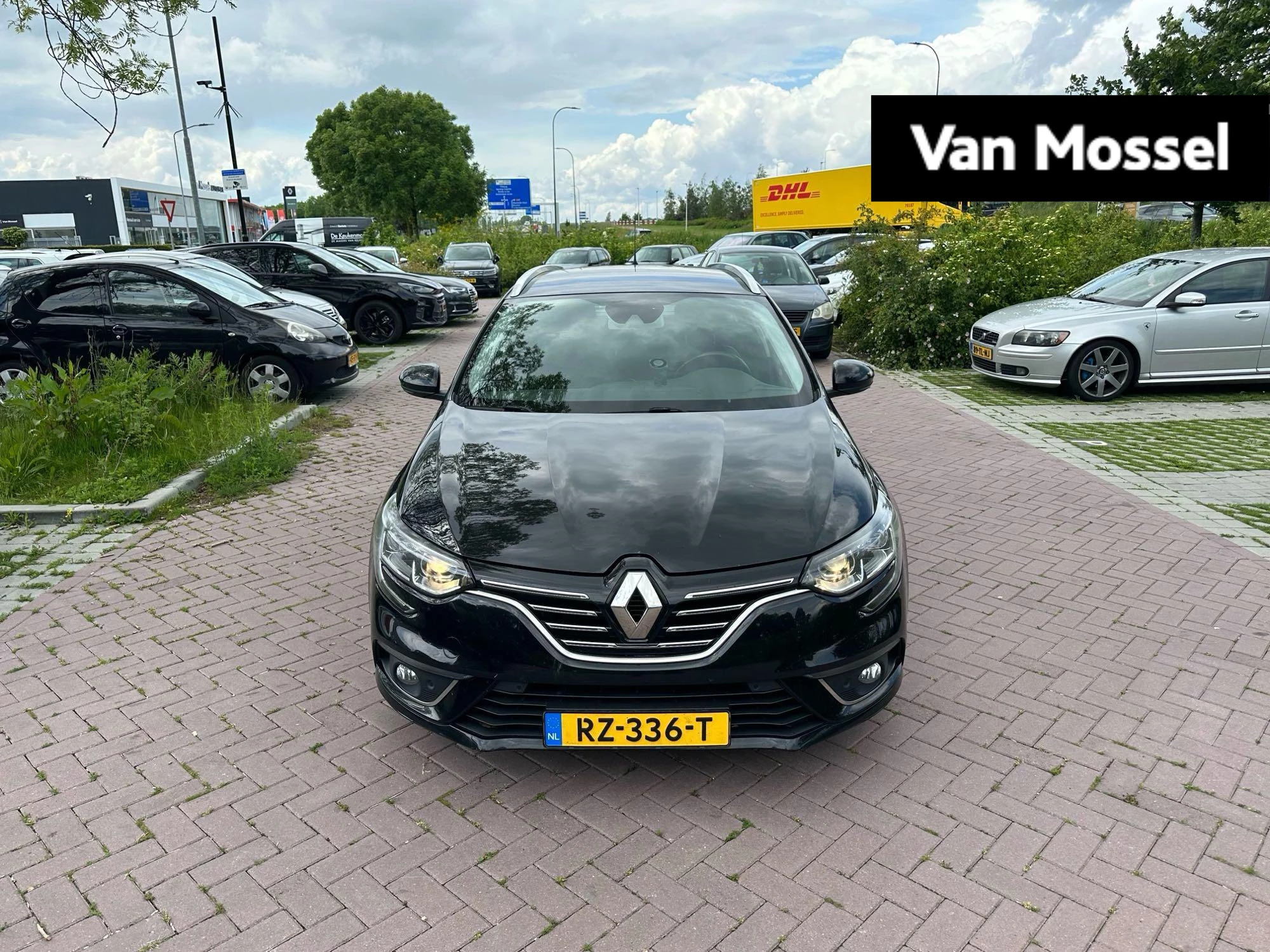 Renault-Mégane Estate-image-0