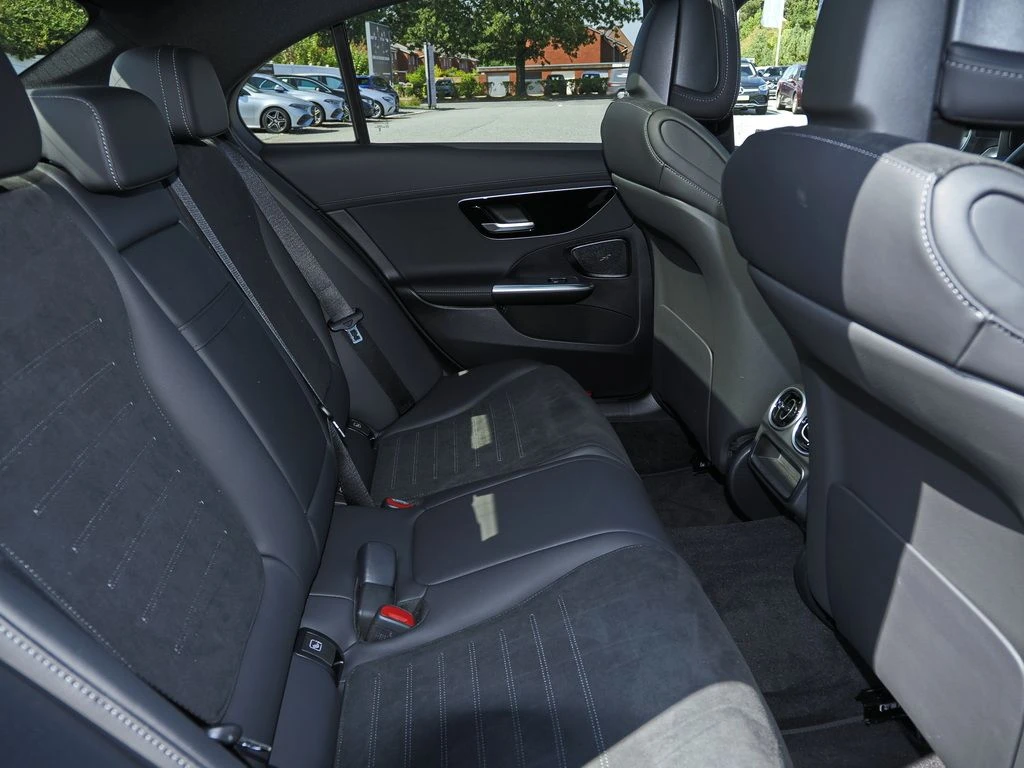 Mercedes-Benz-C-Klasse 220 d-image-14