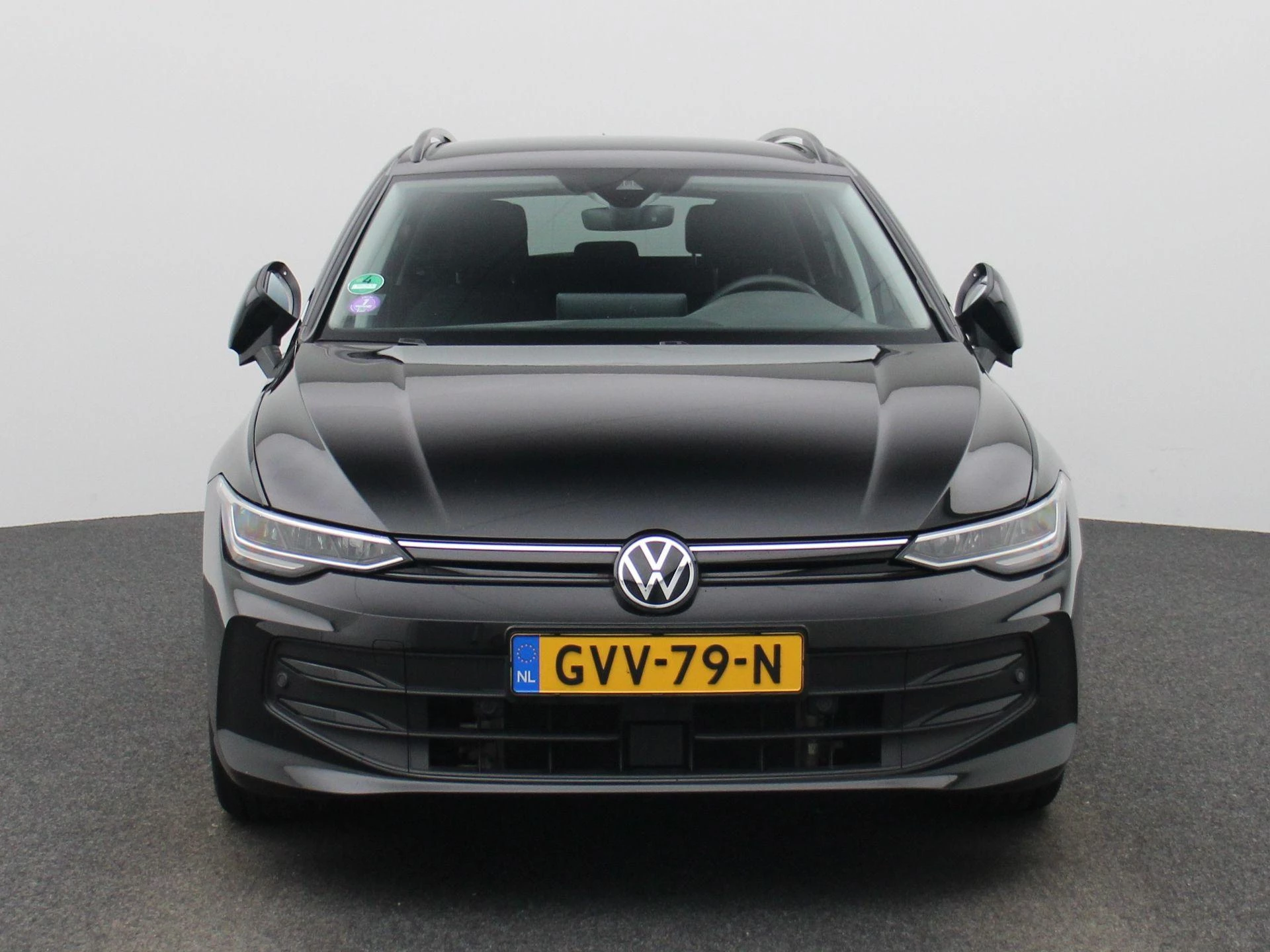 Volkswagen-Golf-image-2