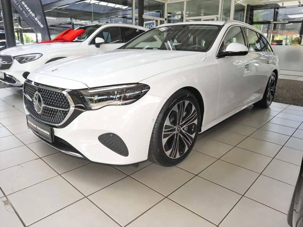 Mercedes-Benz-E-Klasse 300-image-7