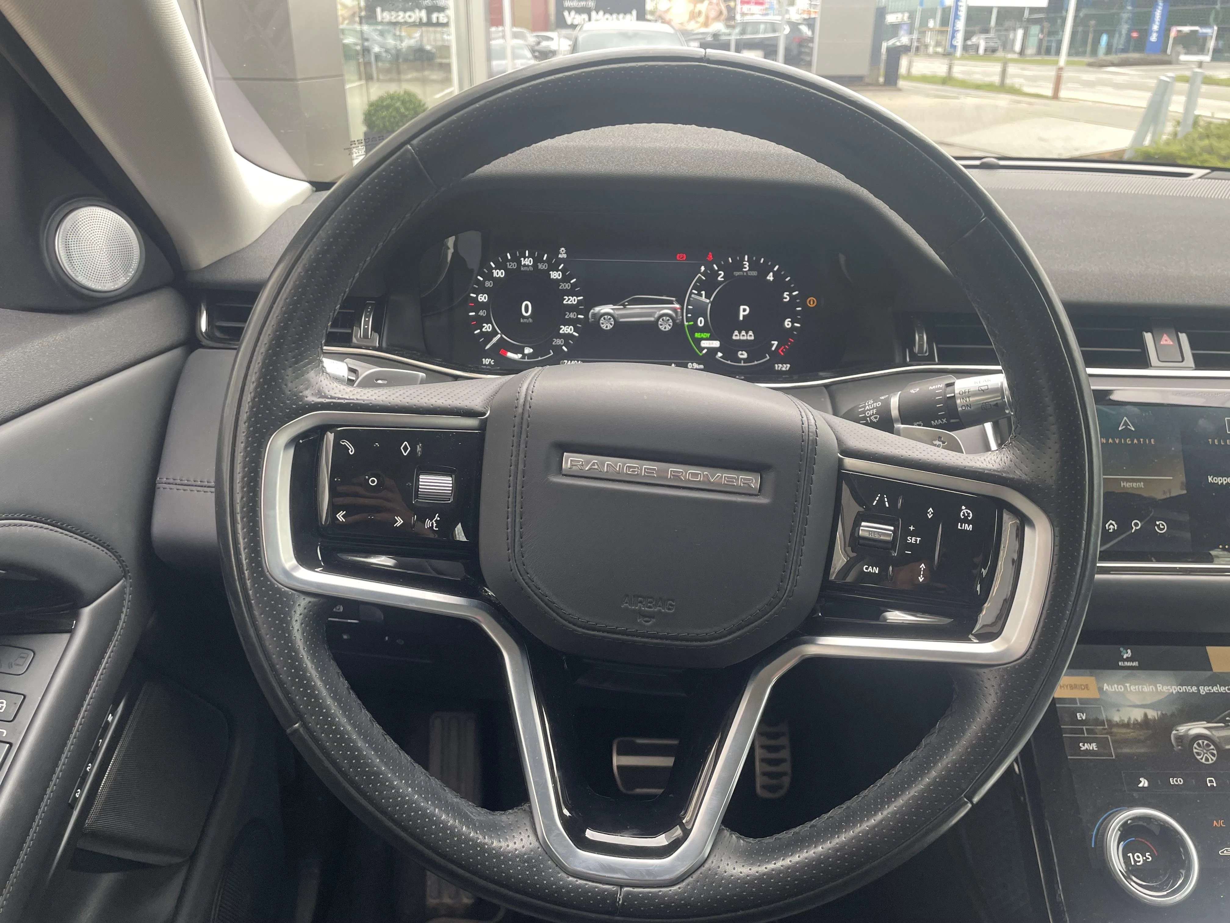 Land Rover Range Rover Evoque P300e R-Dynamic HSE