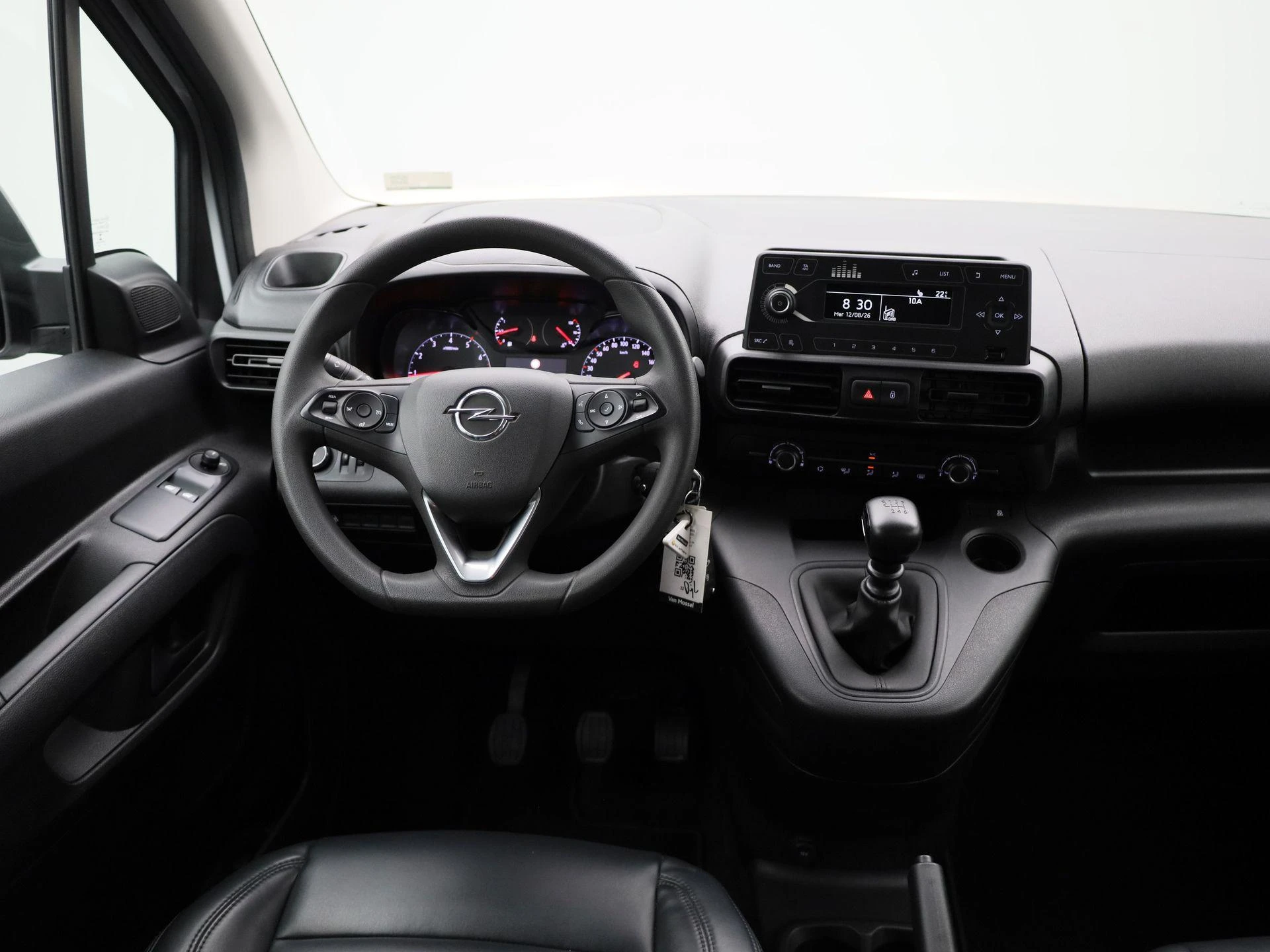 Opel-Combo Life-image-6