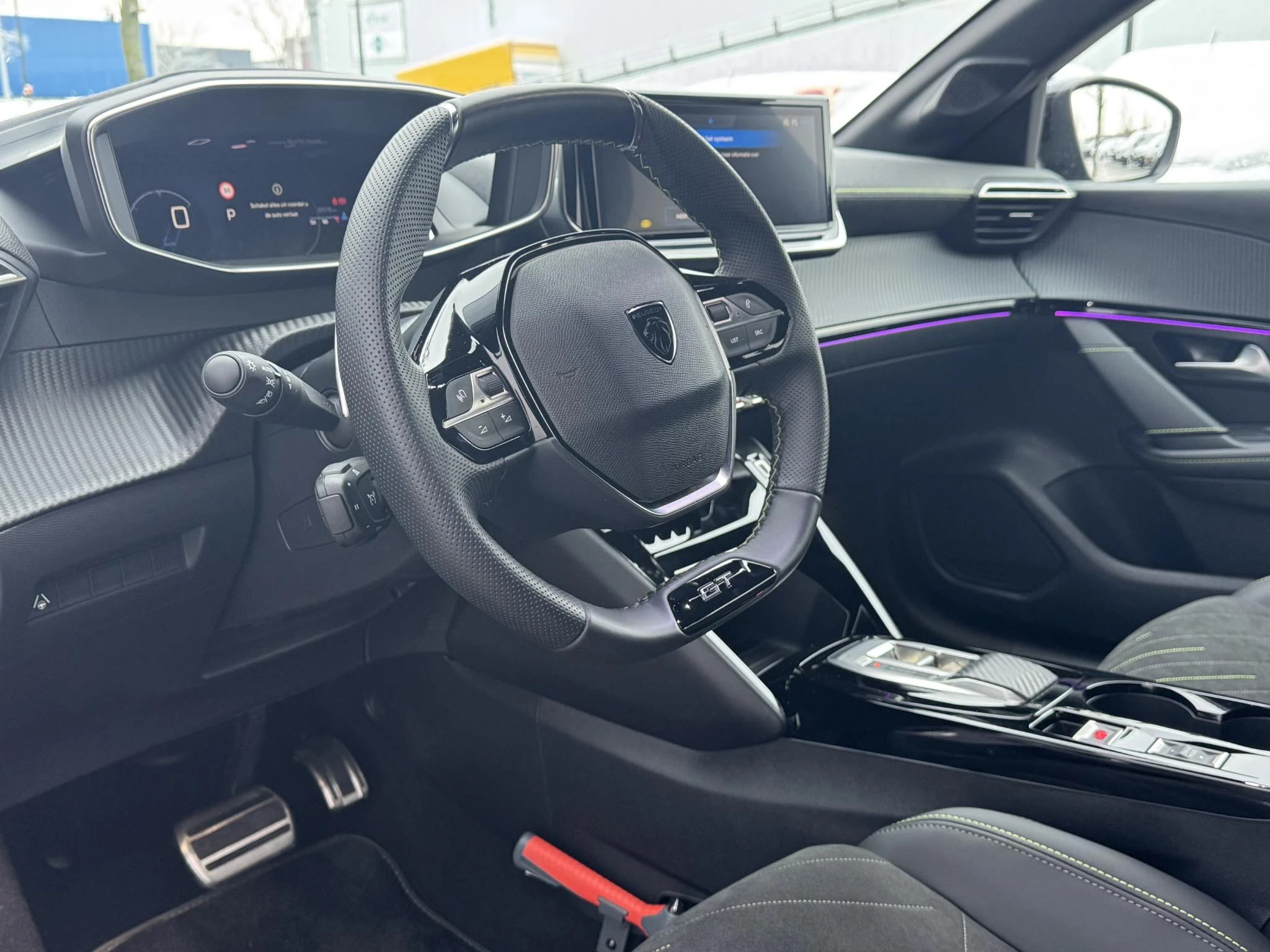 Peugeot-208-image-12