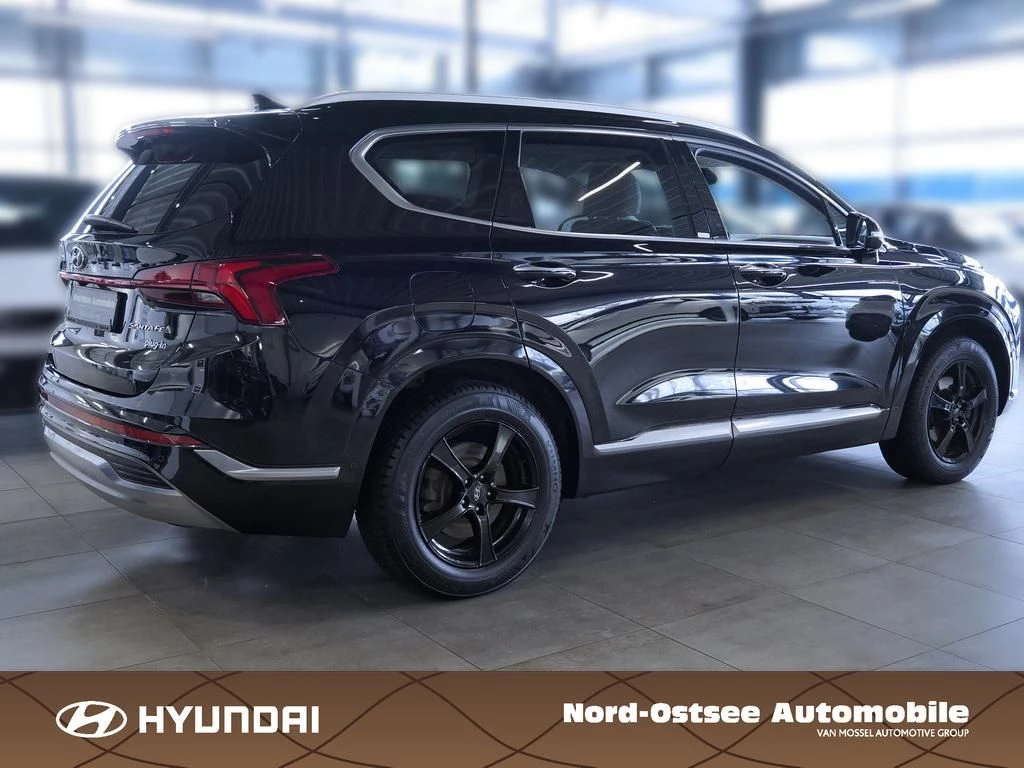 Hyundai-Santa Fe-image-3