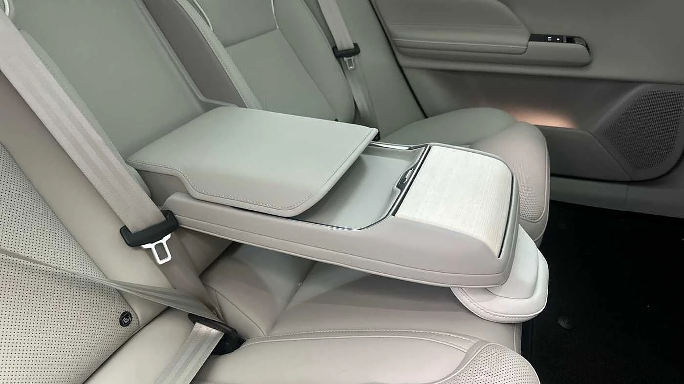 Volvo-ES90-image-41