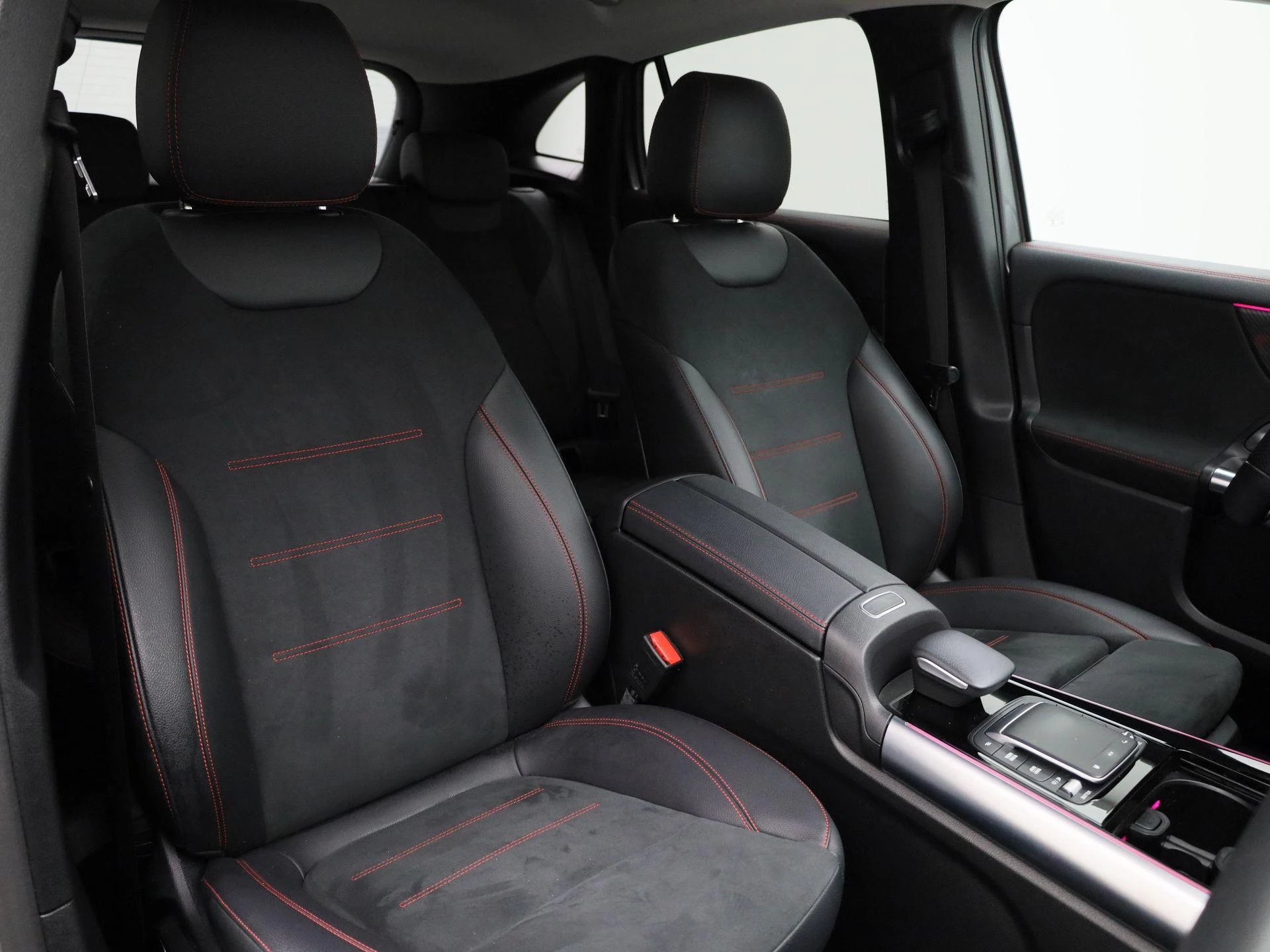 Mercedes-Benz GLA 250 e AMG Line + CARPLAY + MULTIBEAM + NIGHTPAKKET +