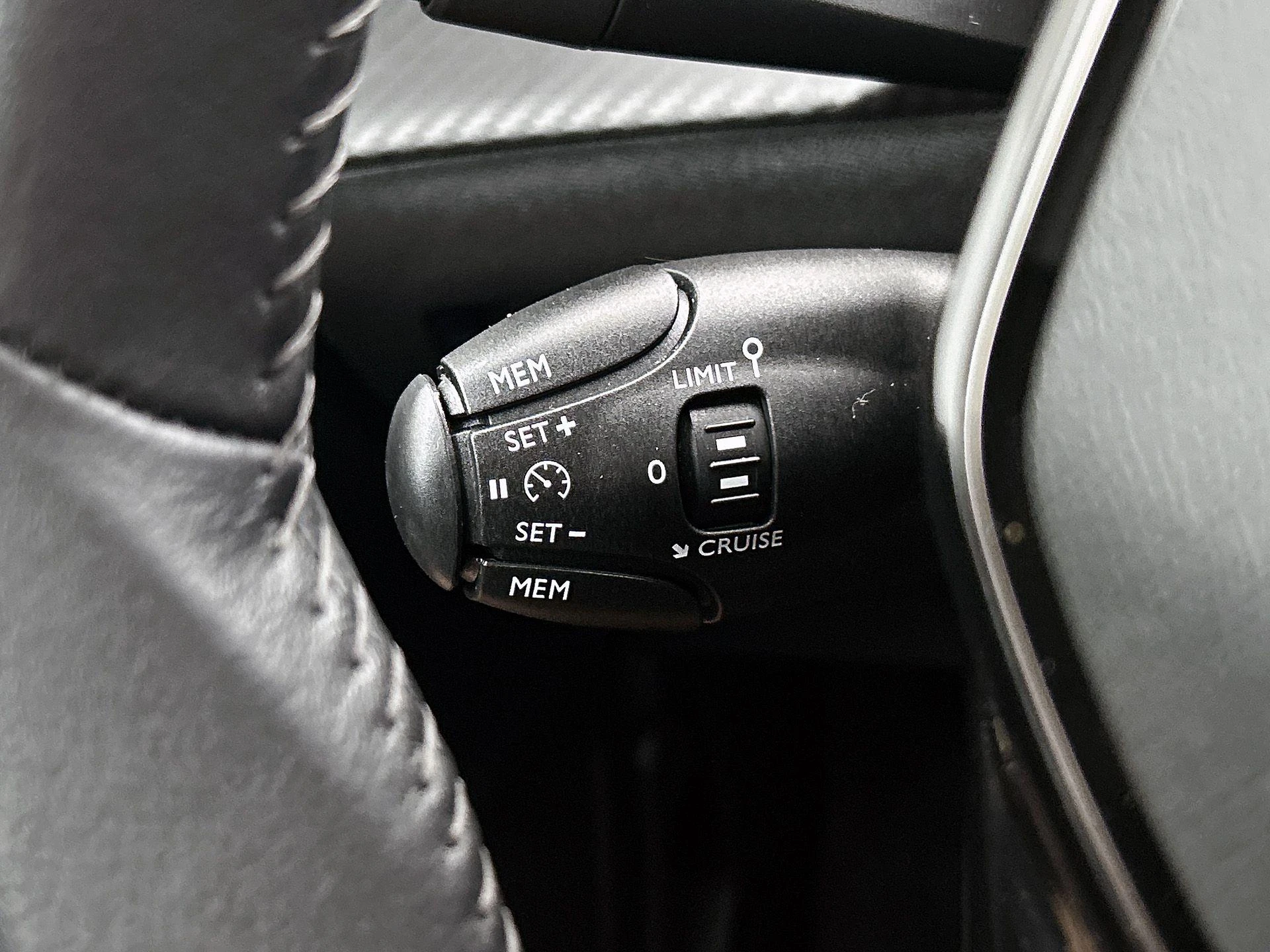 Peugeot-208-image-5
