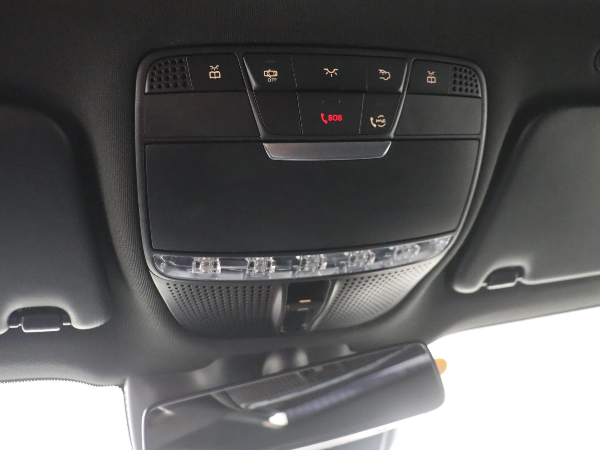 Mercedes-Benz-GLC-image-25
