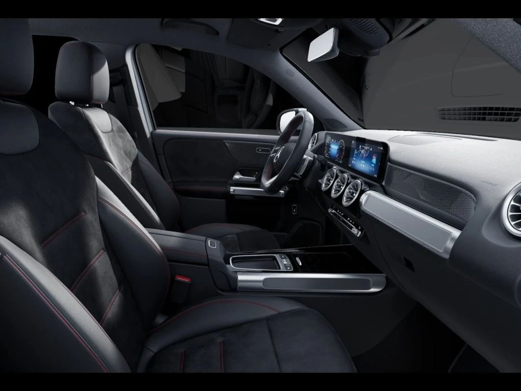 Mercedes-Benz-GLB 220-image-9