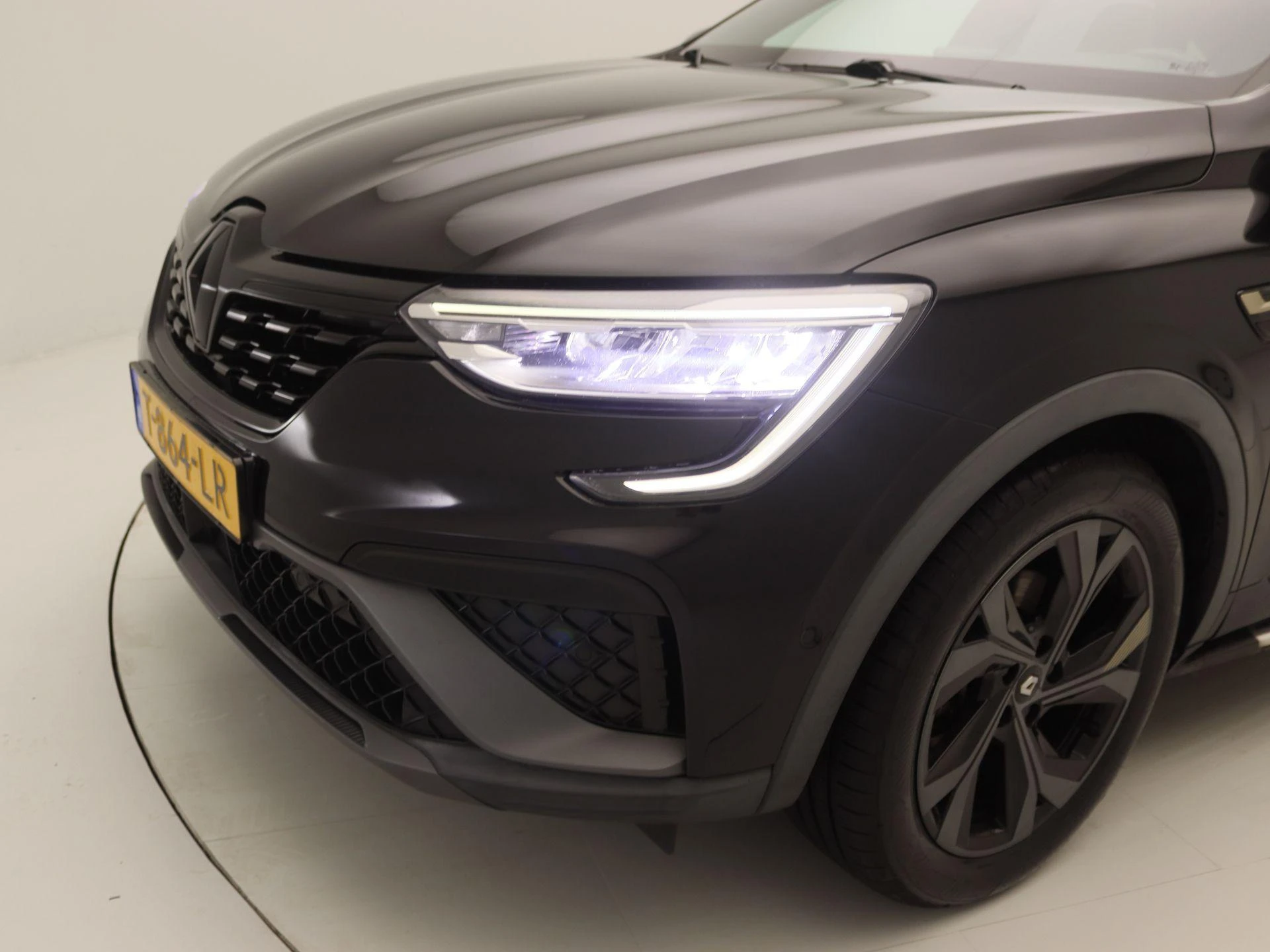 Renault-Arkana-image-14