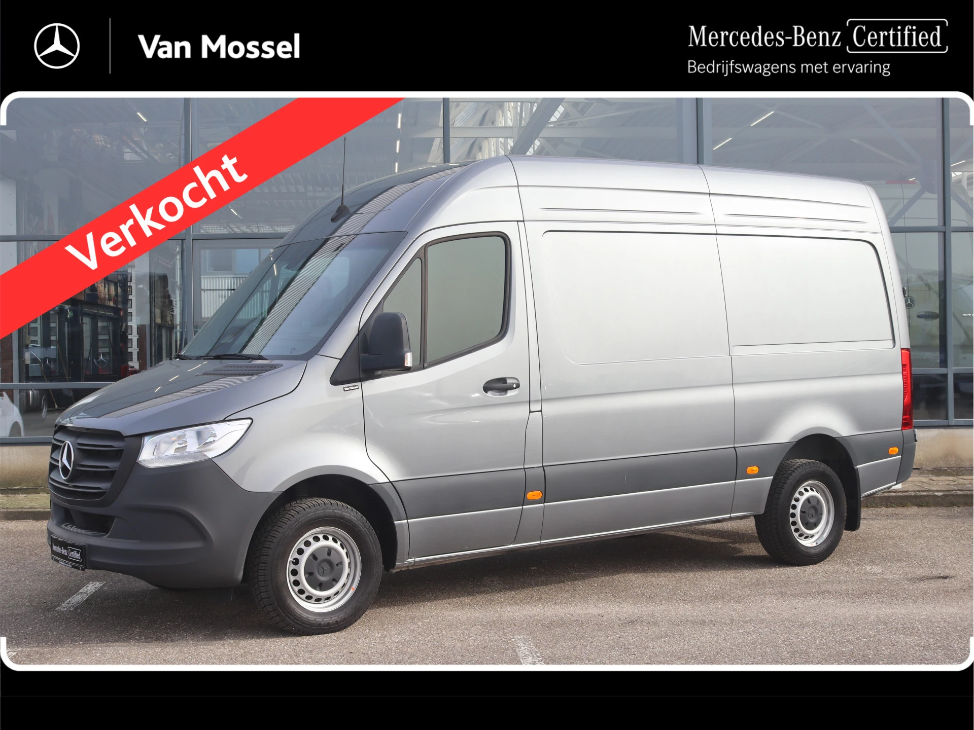 Mercedes-Benz-Sprinter-image-0
