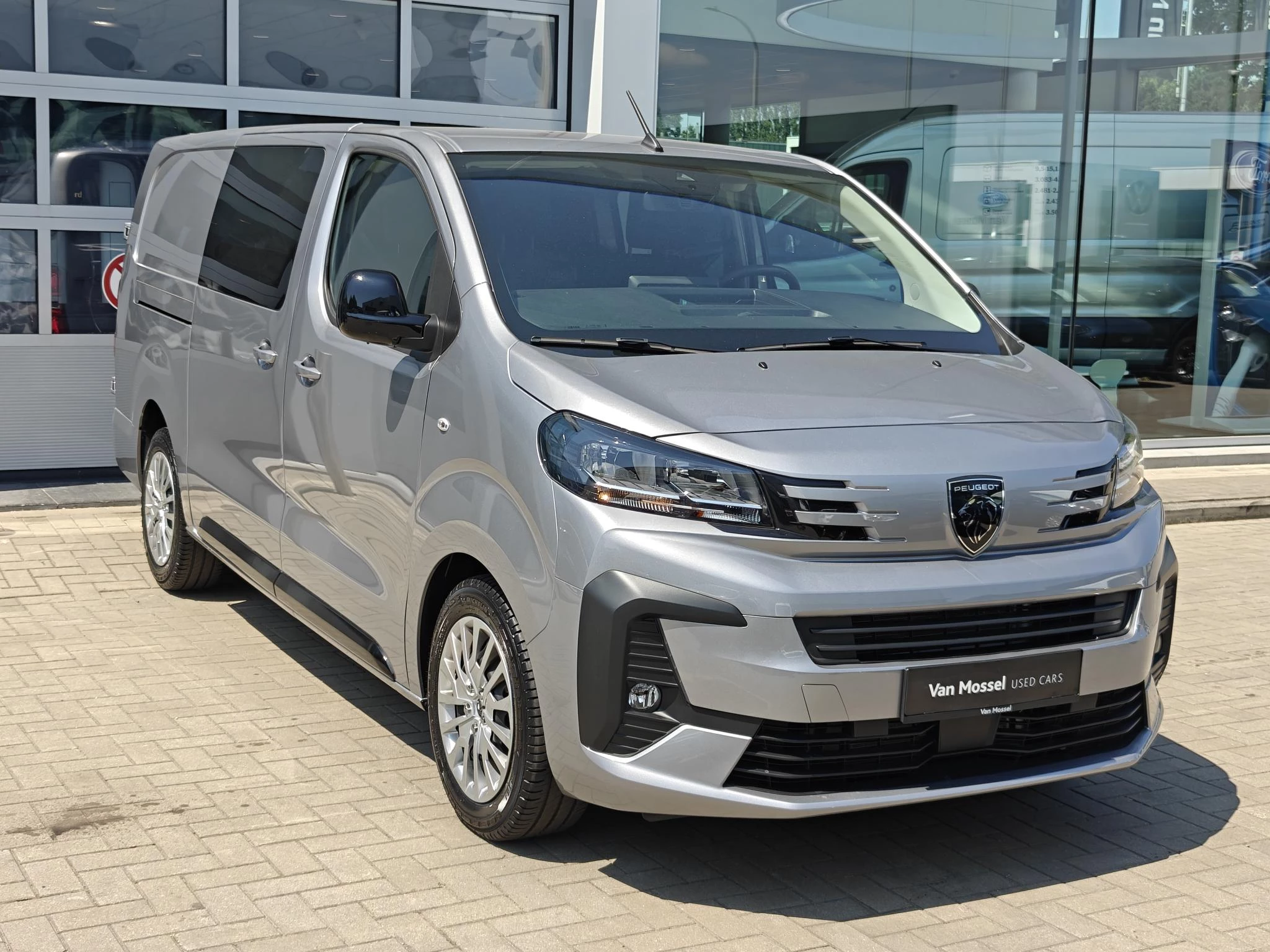 Peugeot Expert Long DC L3 2.0 BlueHDi 180 EAT8