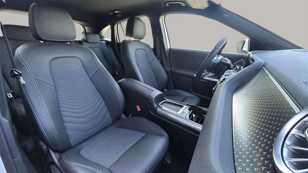 Mercedes-Benz-EQA-image-16