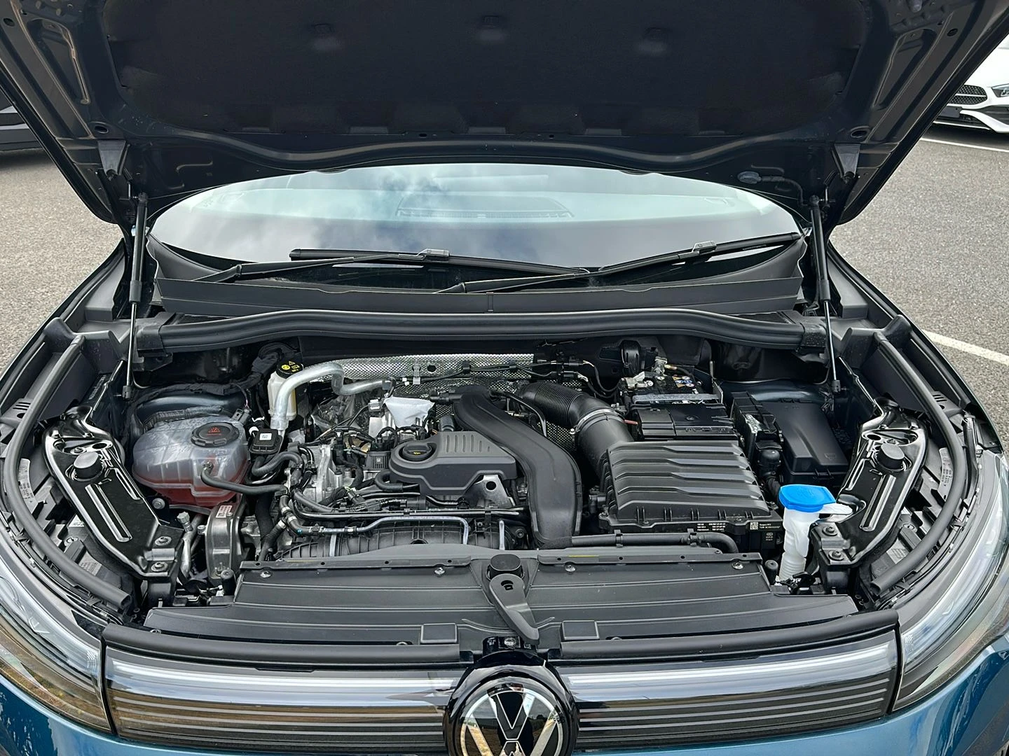 Volkswagen-Tiguan-image-13