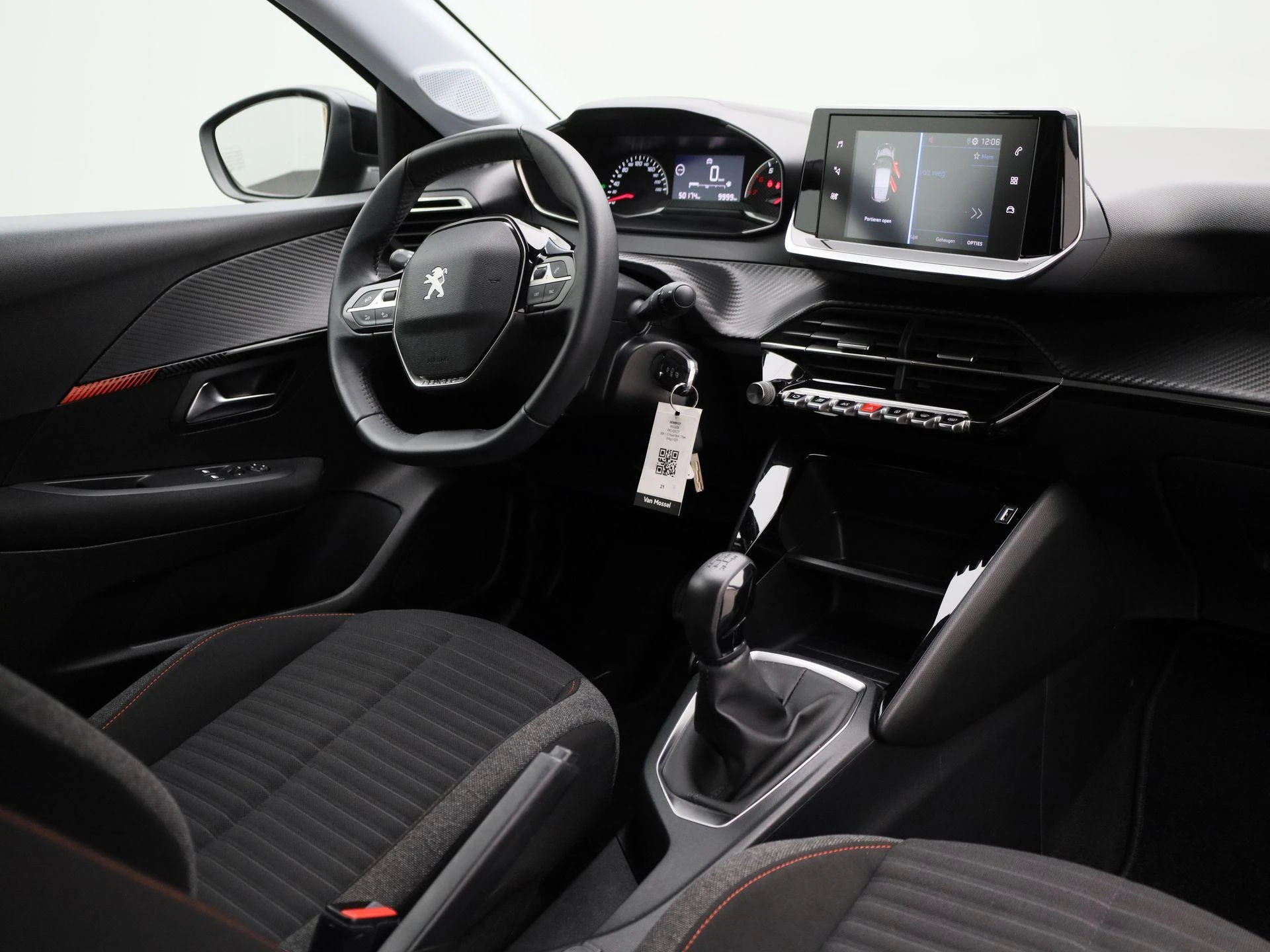 Peugeot-208-image-33