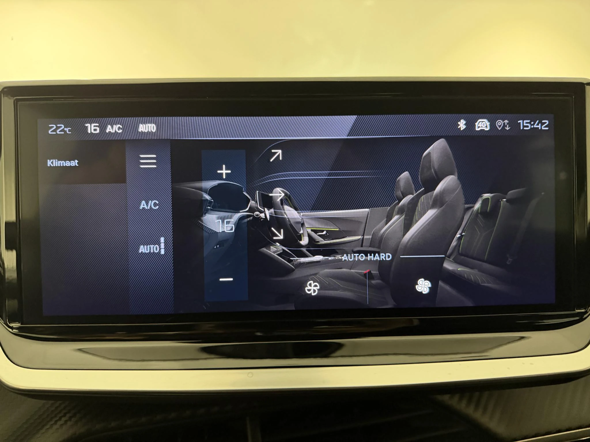 Peugeot-2008-image-8