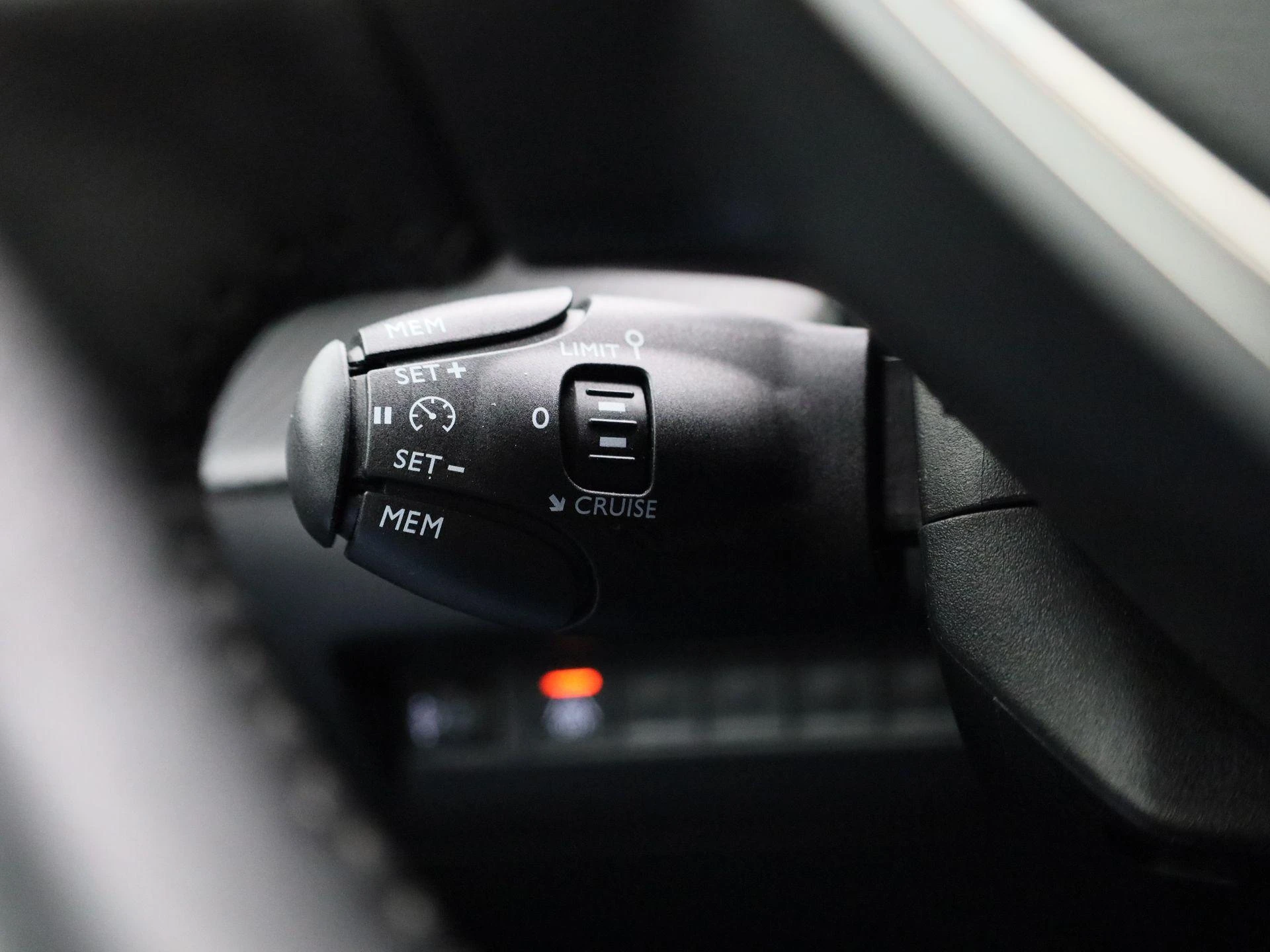 Peugeot-208-image-17