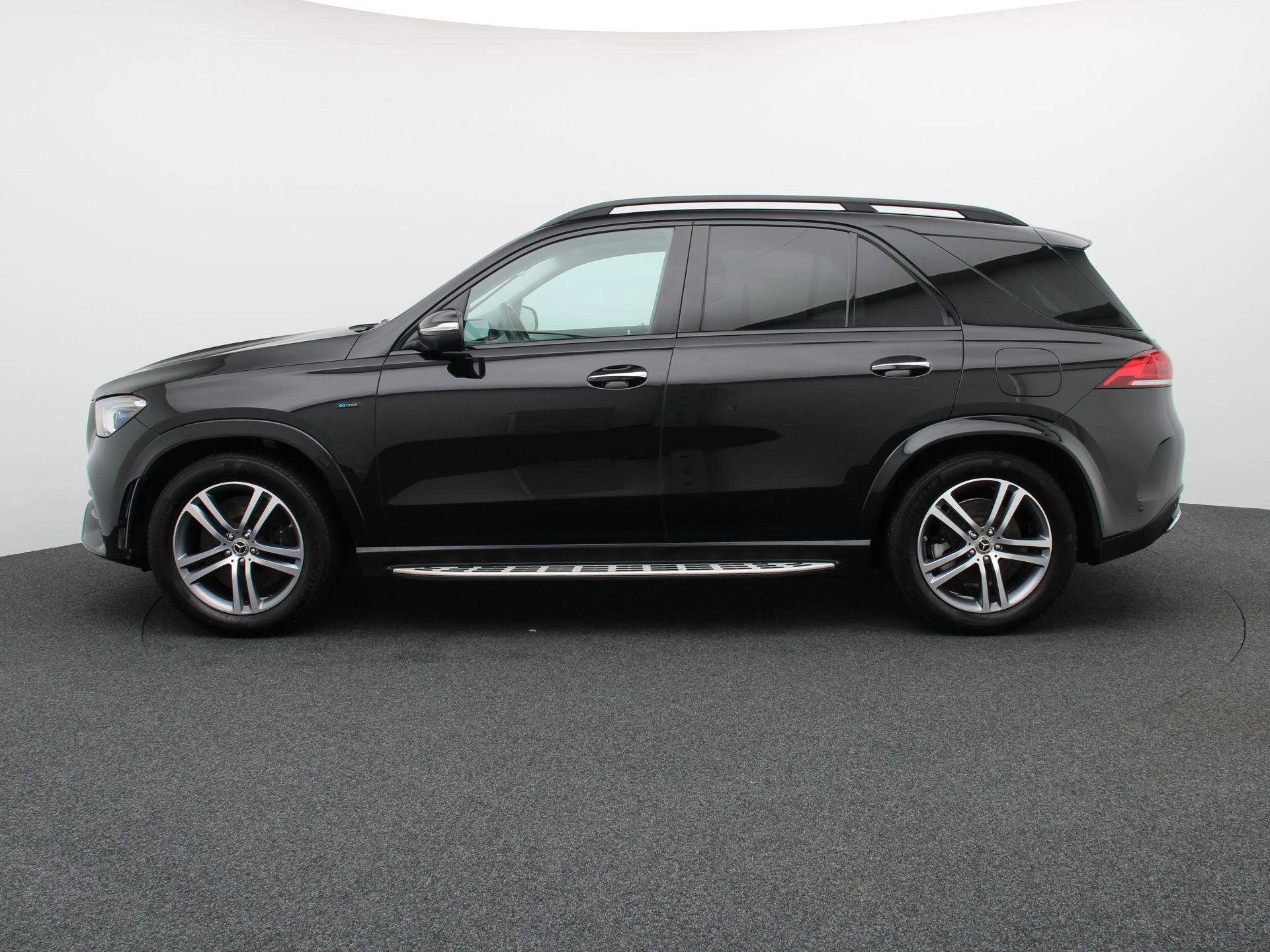 Mercedes-Benz GLE 350 de 4MATIC AMG LINE + LEDER + PANO DAK + BURMESTER + AIRMATIC + TREKH