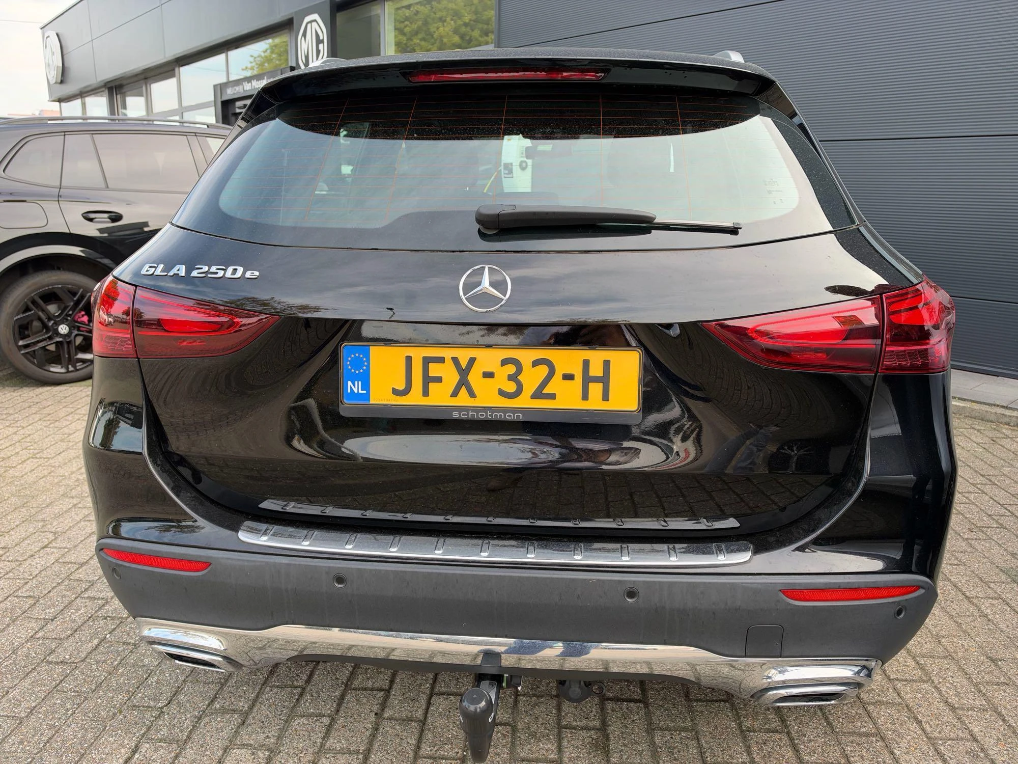 Mercedes-Benz-GLA-image-3