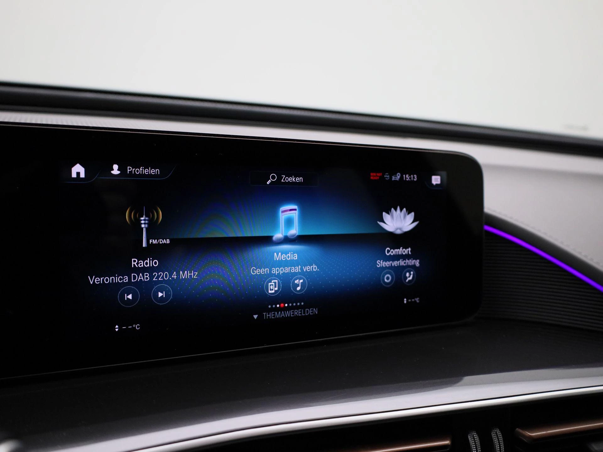 Mercedes-Benz-EQC-image-14