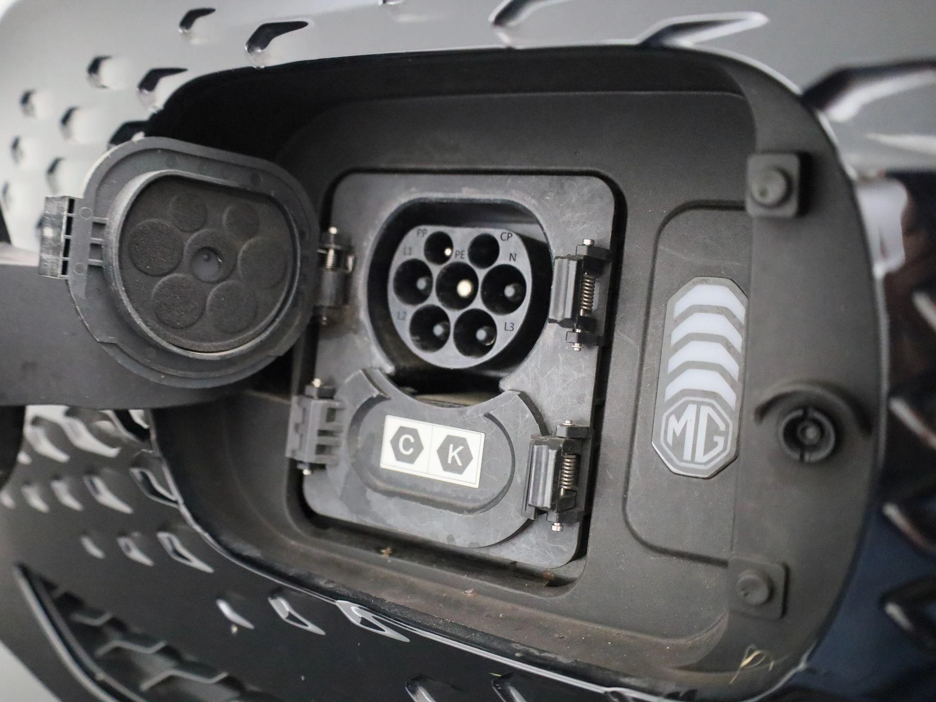 MG ZS EV Long Range Luxury 70 kWh