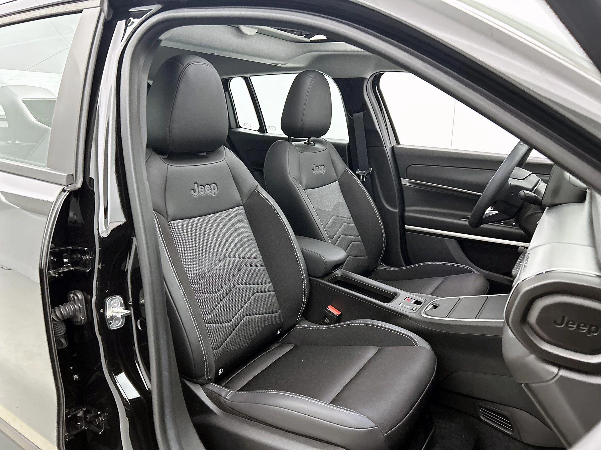 Jeep-Avenger-image-38