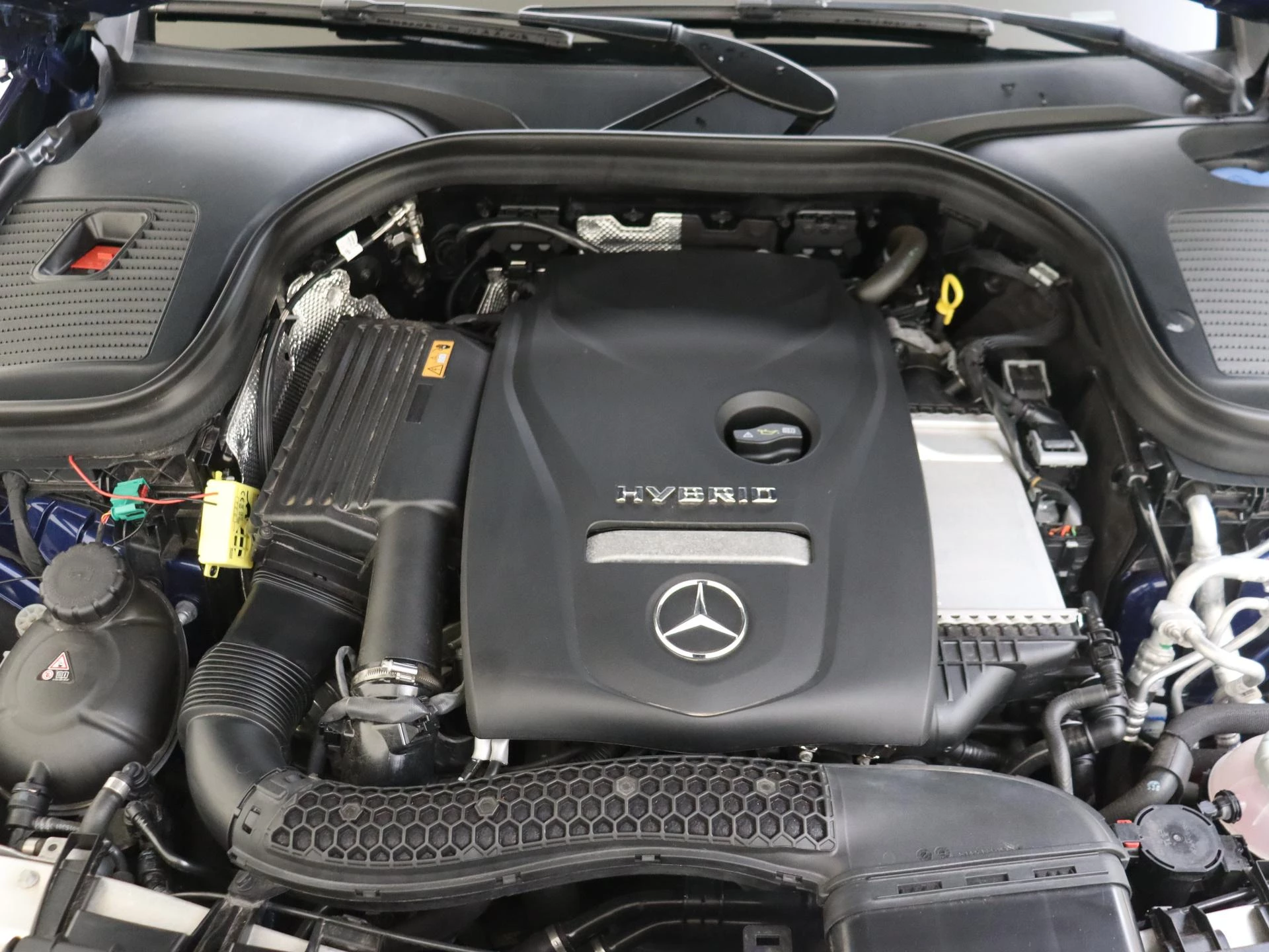 Mercedes-Benz-GLC-image-4