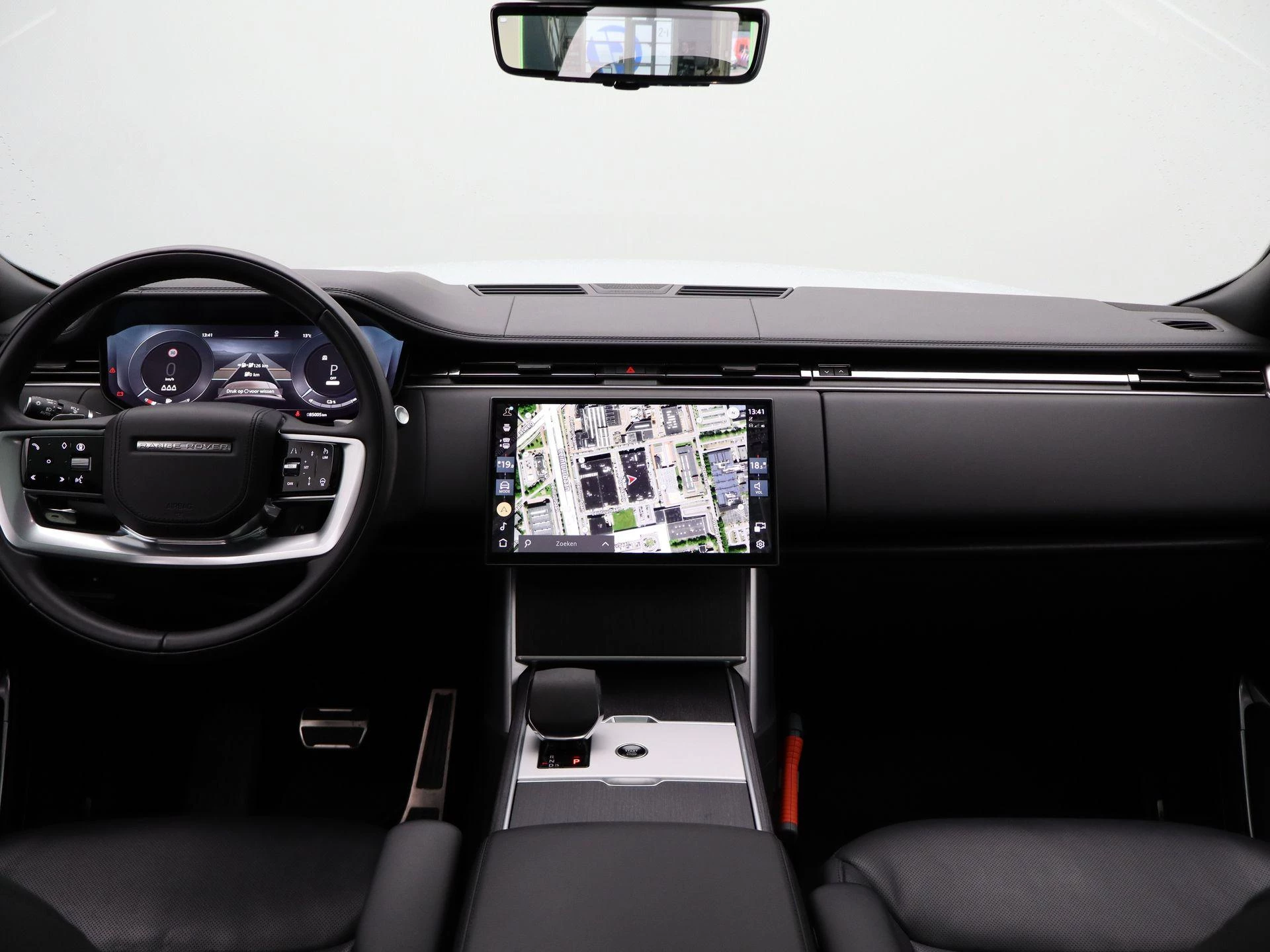 Land Rover-Range Rover-image-41