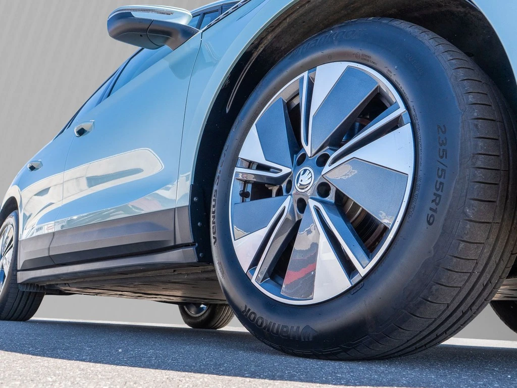 Škoda-Enyaq iV-image-4