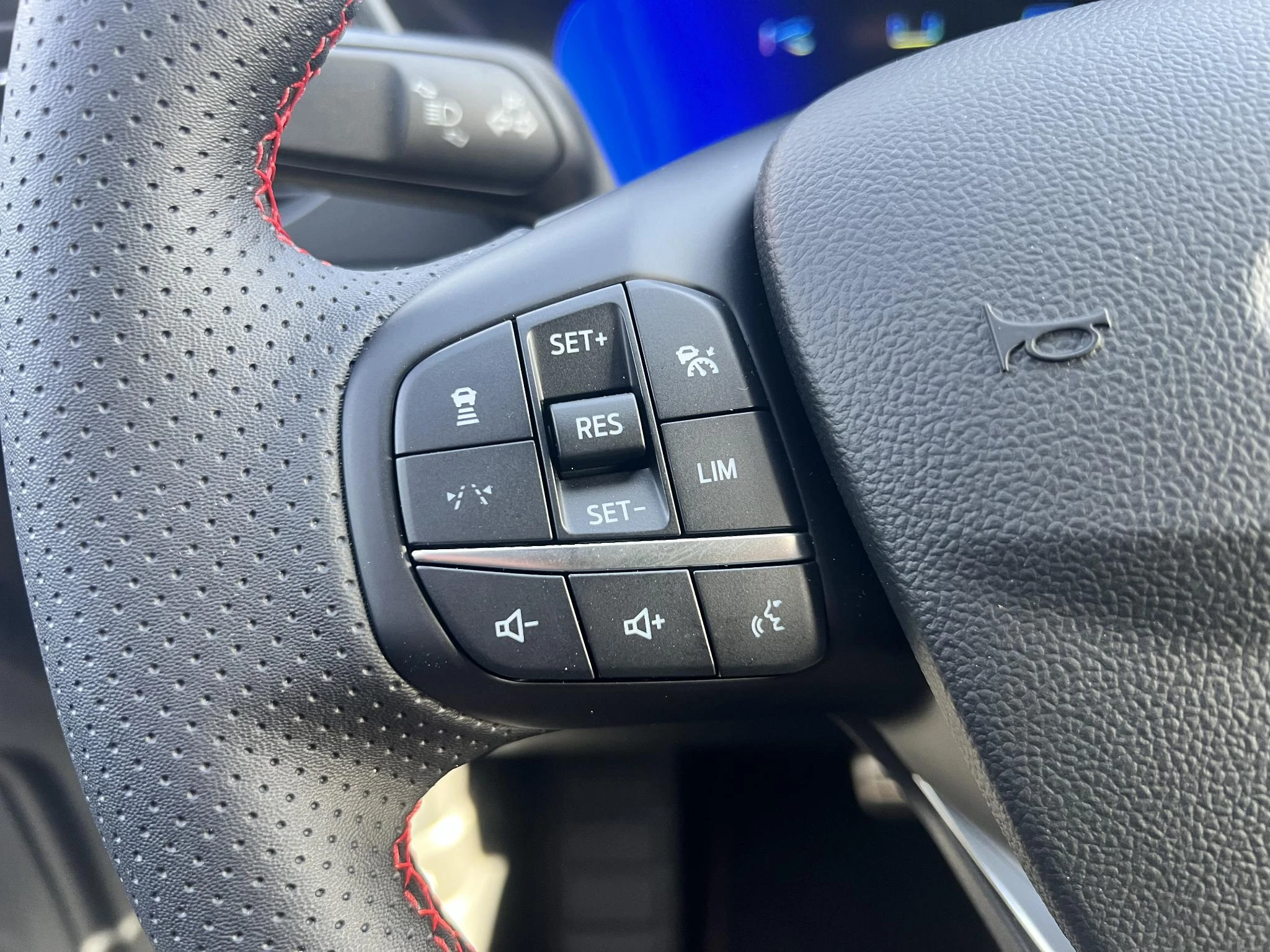 Ford-Kuga-image-11