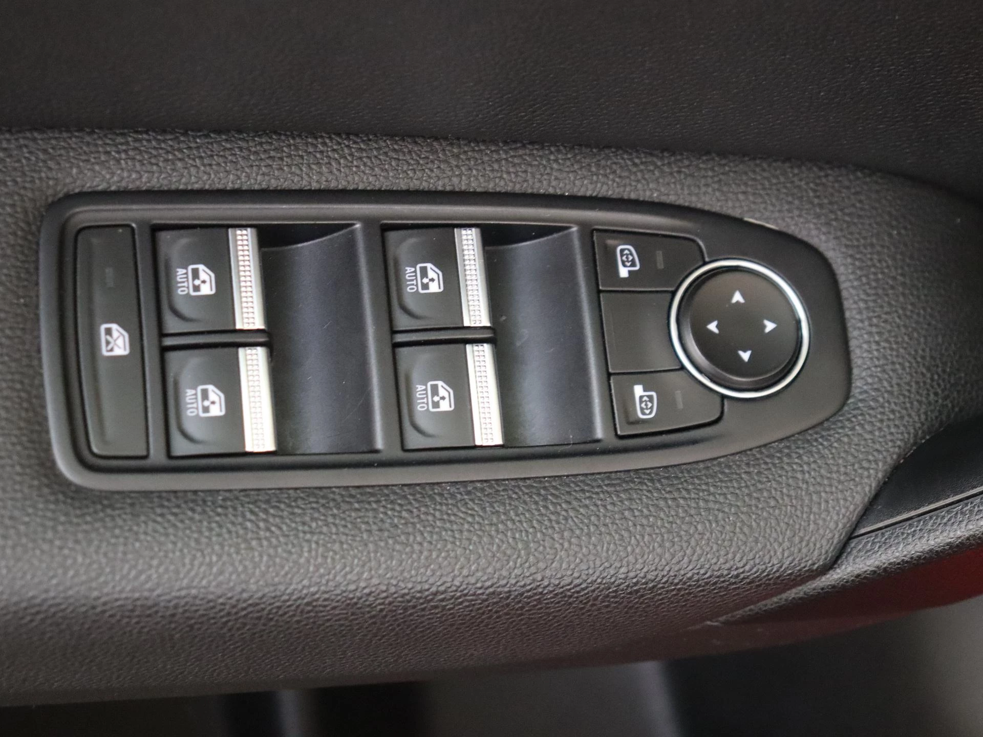 Renault-Captur-image-24