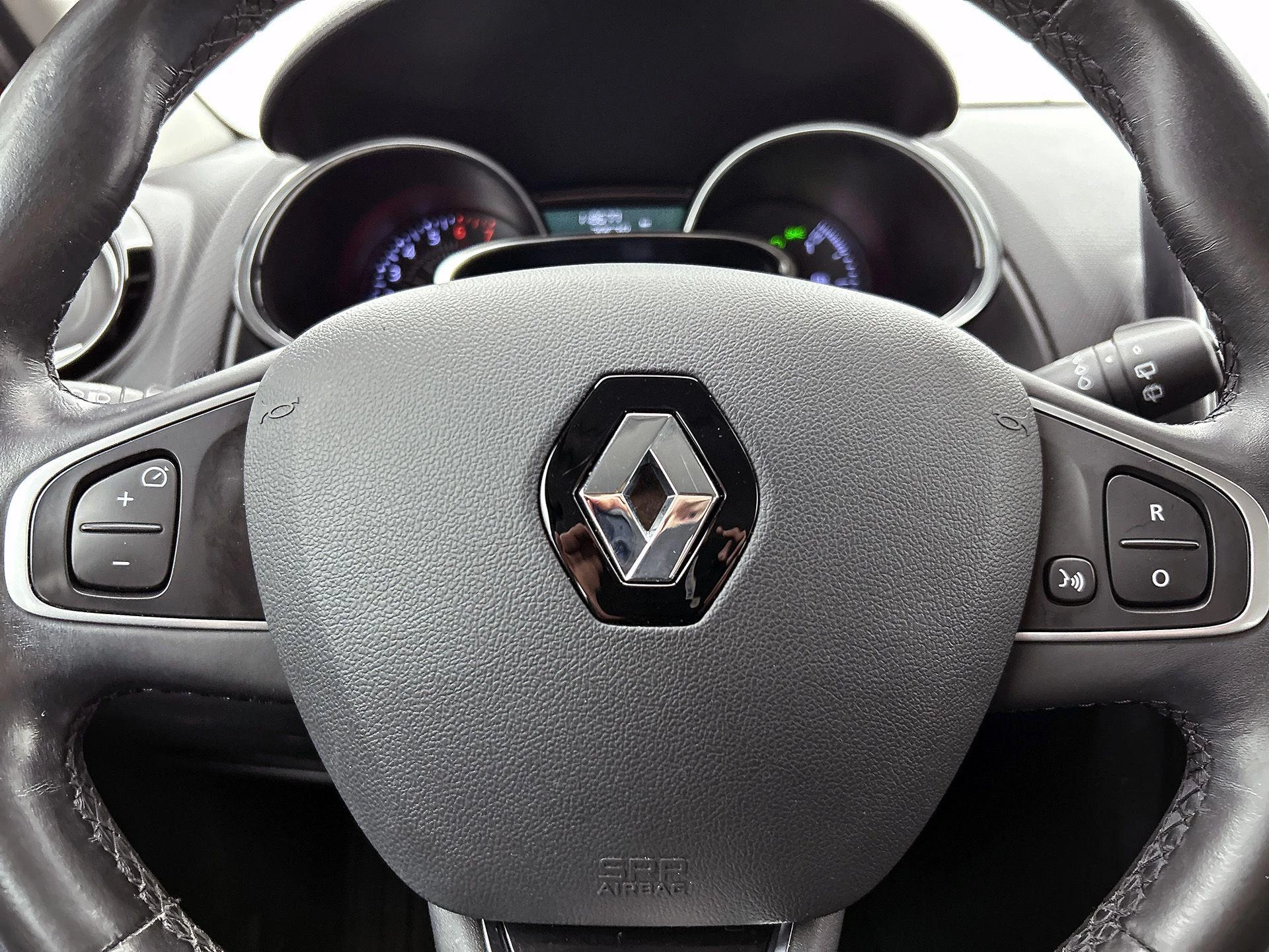 Renault-Clio-image-37