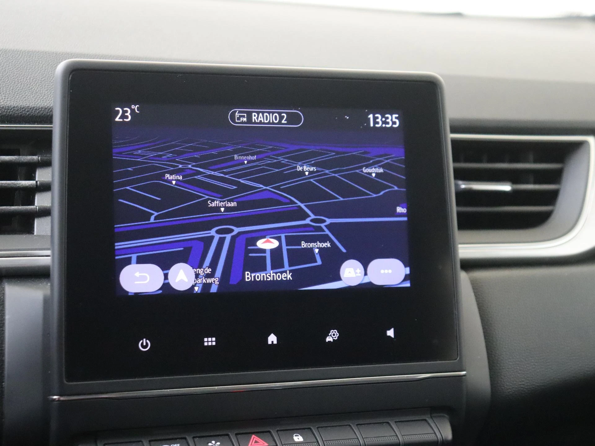 Renault-Captur-image-17