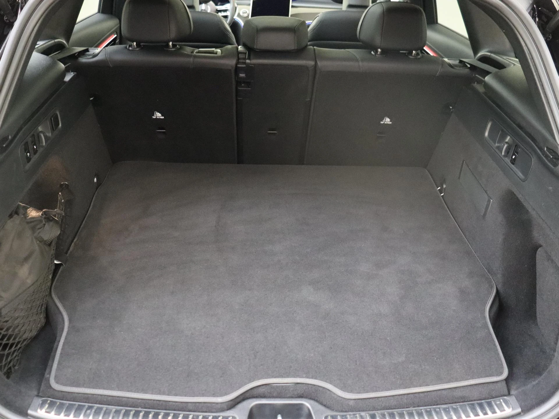 Mercedes-Benz-GLC-image-30