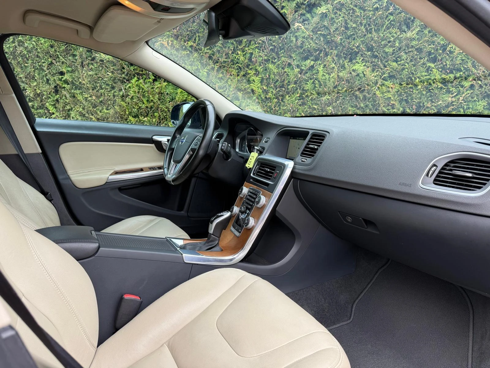 Volvo-V60-image-2