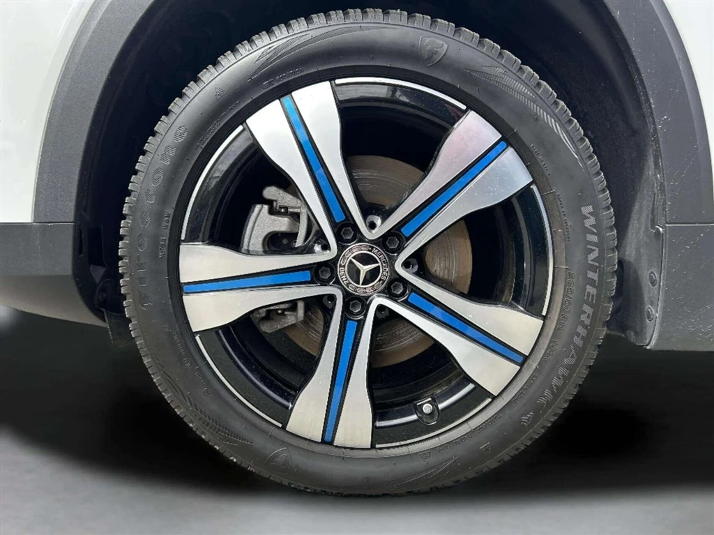 Mercedes-Benz-EQB-image-8