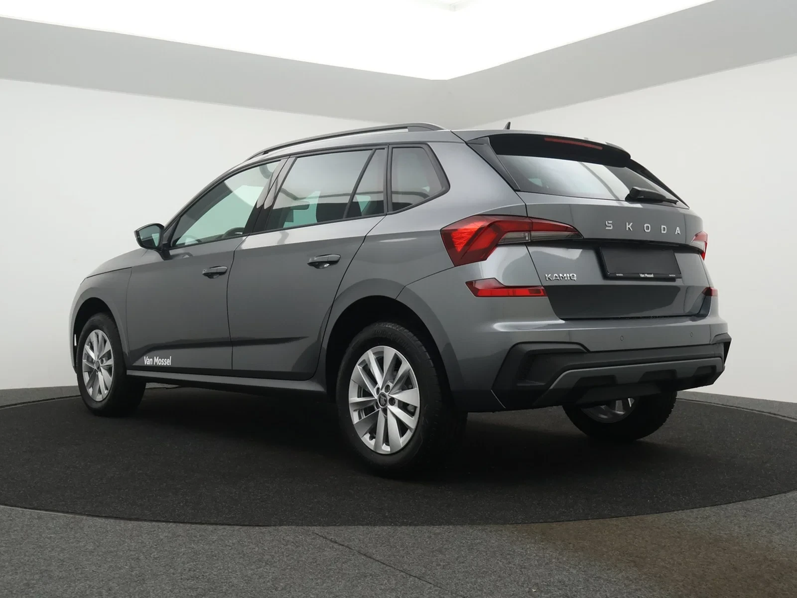 Škoda Kamiq Kamiq Family 1,0 TSI 85 kW 6v Man. / DEMO