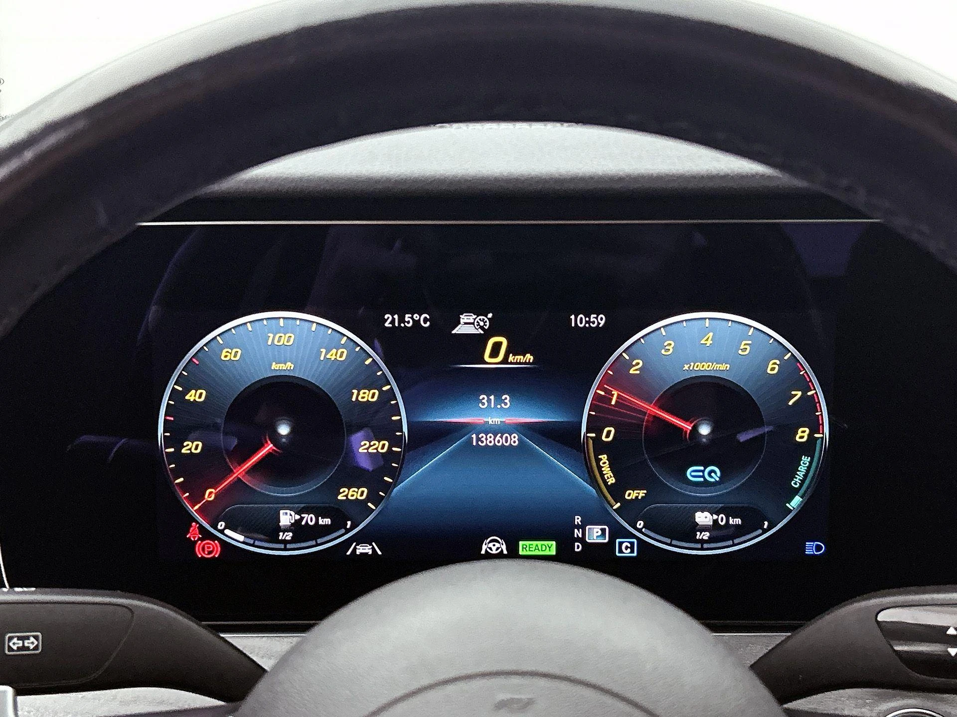 Mercedes-Benz-E-Klasse-image-18