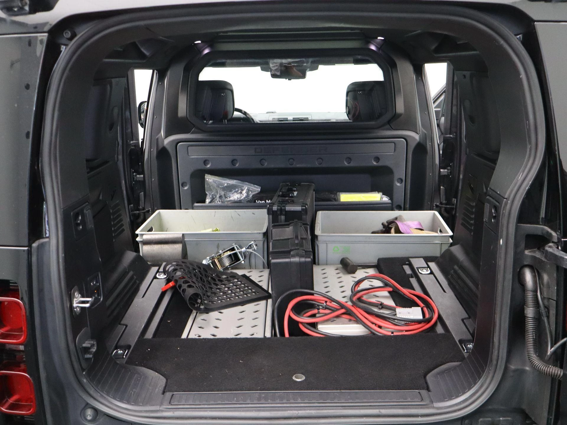 Land Rover-Defender-image-31