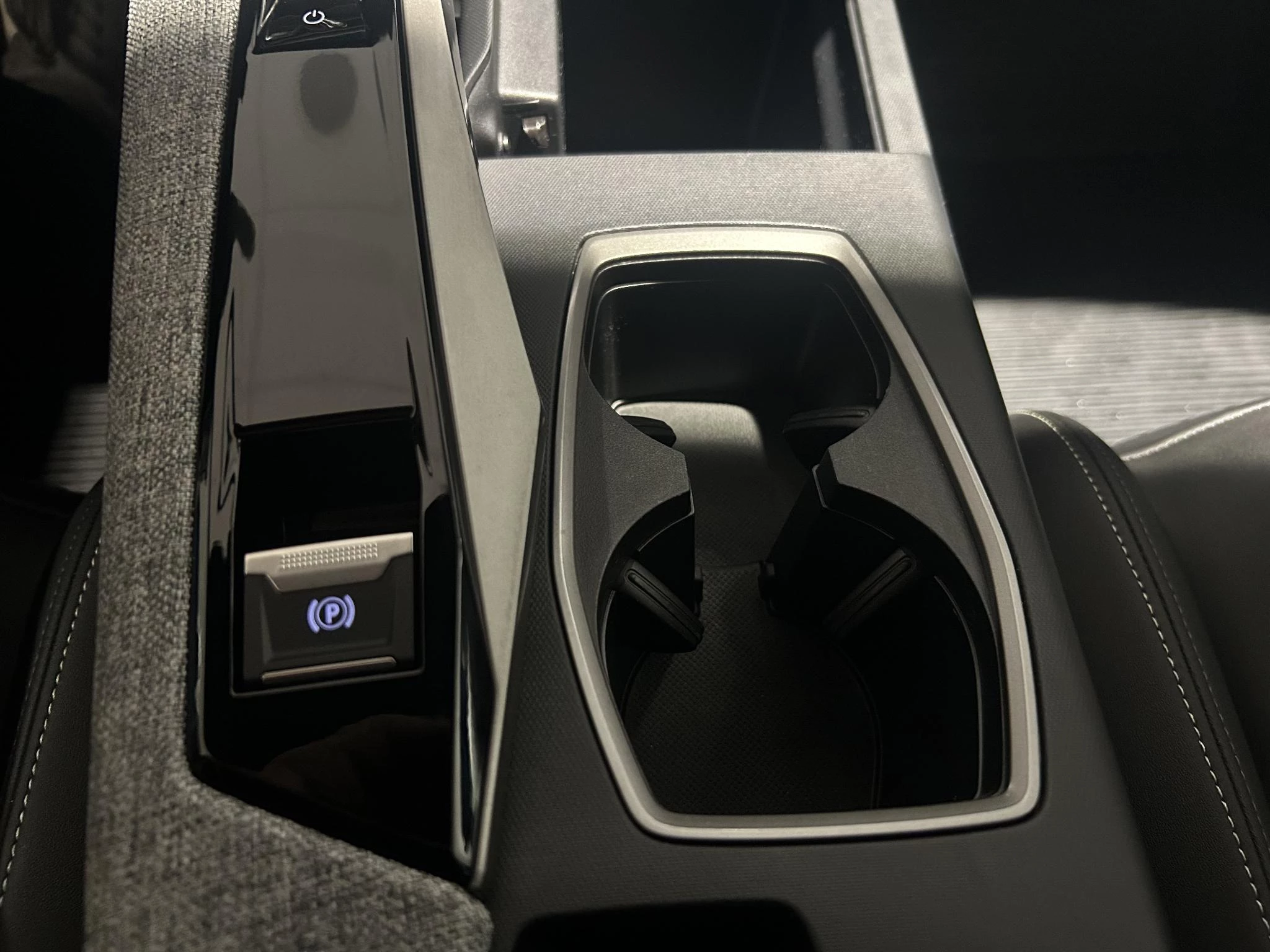 Peugeot 3008 1.2 Hybrid 136 GT