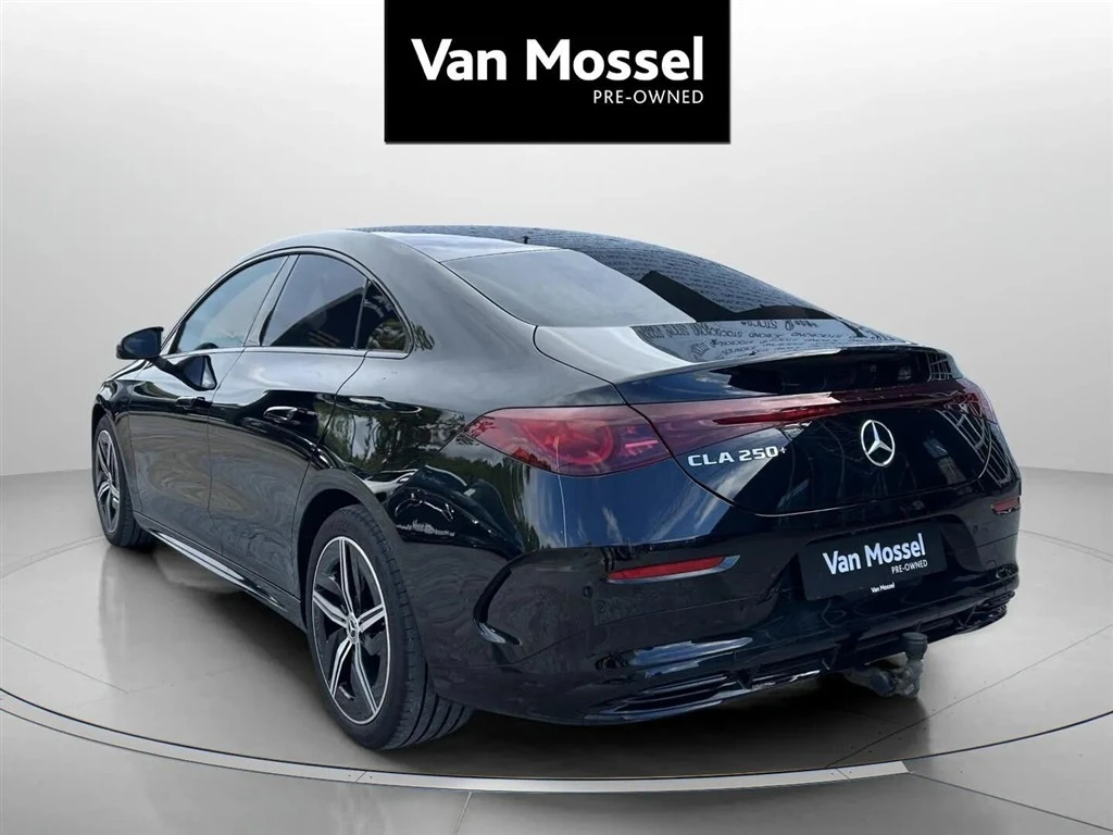 Mercedes-Benz-CLA-image-6