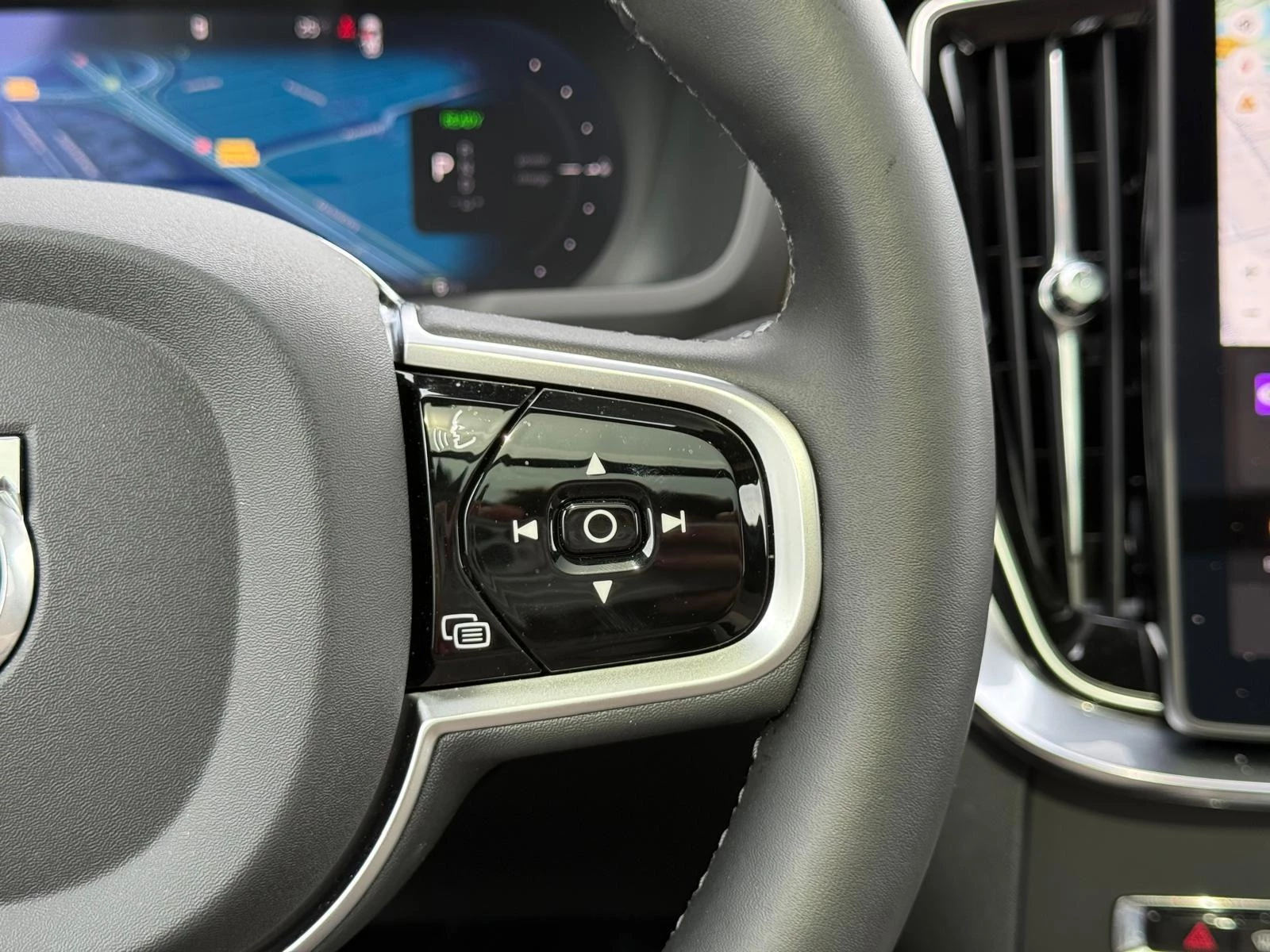 Volvo-XC90-image-35