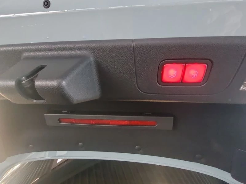 Mercedes-Benz CLA 200 AMG NIGHT PANO WINTER-PAK MULTIBEAM 19-Z AMG Line