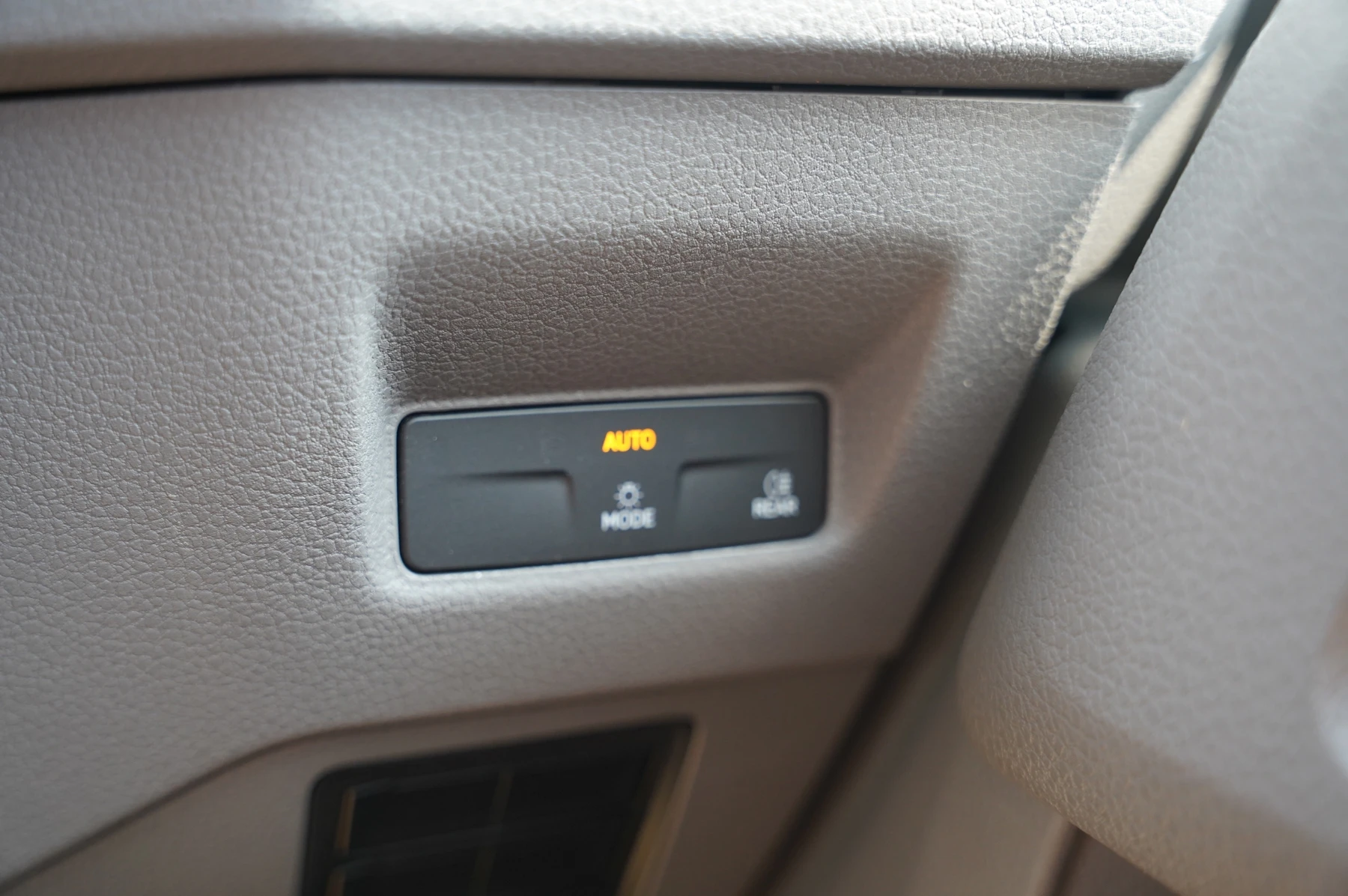 Volkswagen-Crafter-image-18