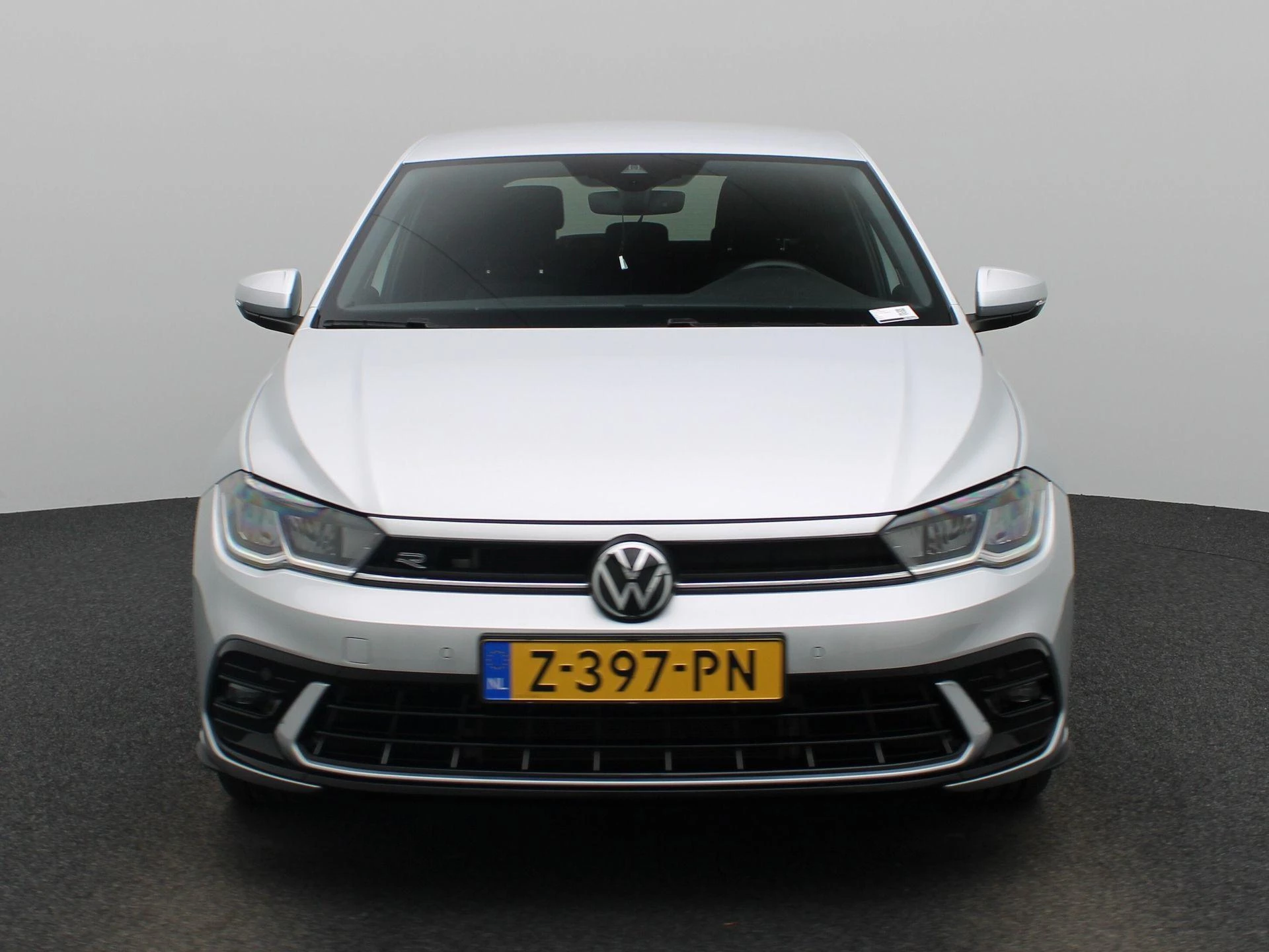 Volkswagen-Polo-image-2