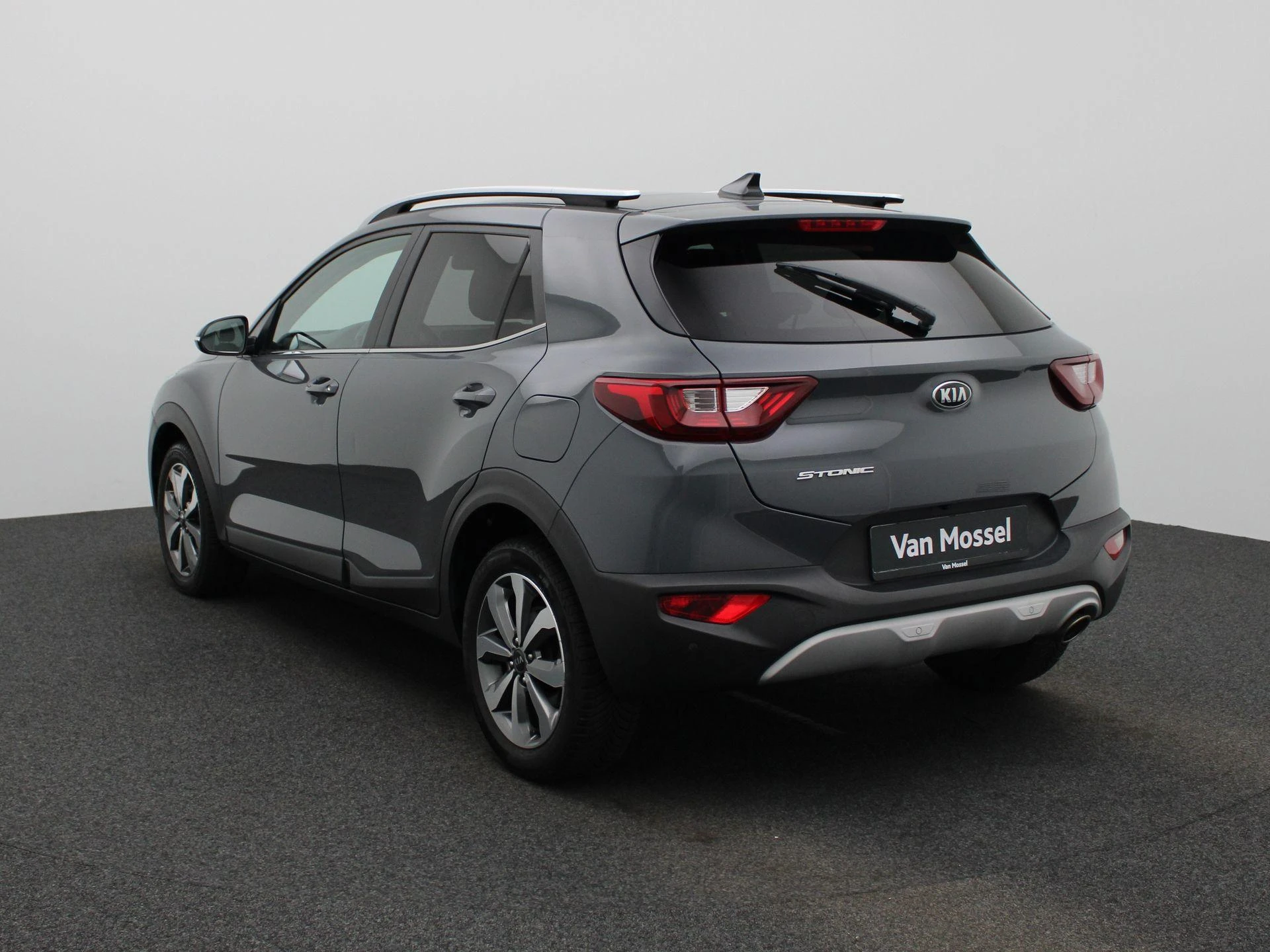 Kia-Stonic-image-1