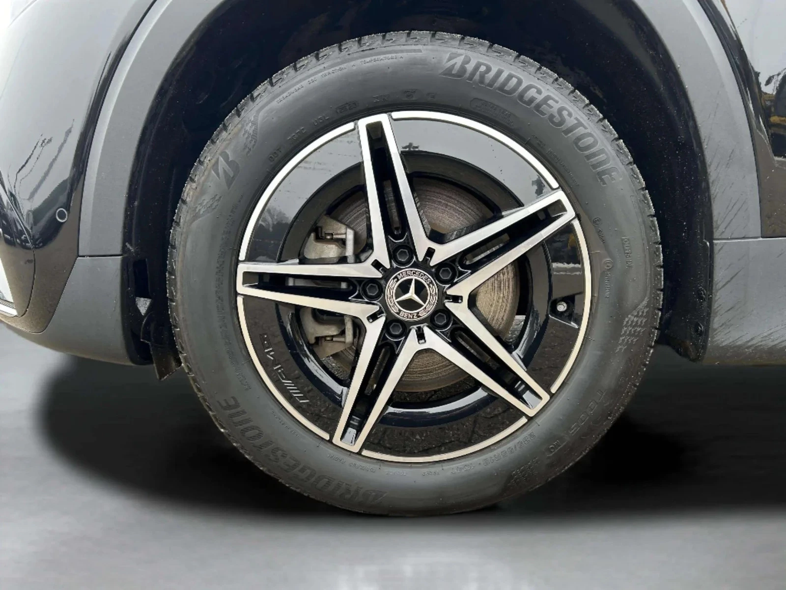 Mercedes-Benz-EQB-image-8